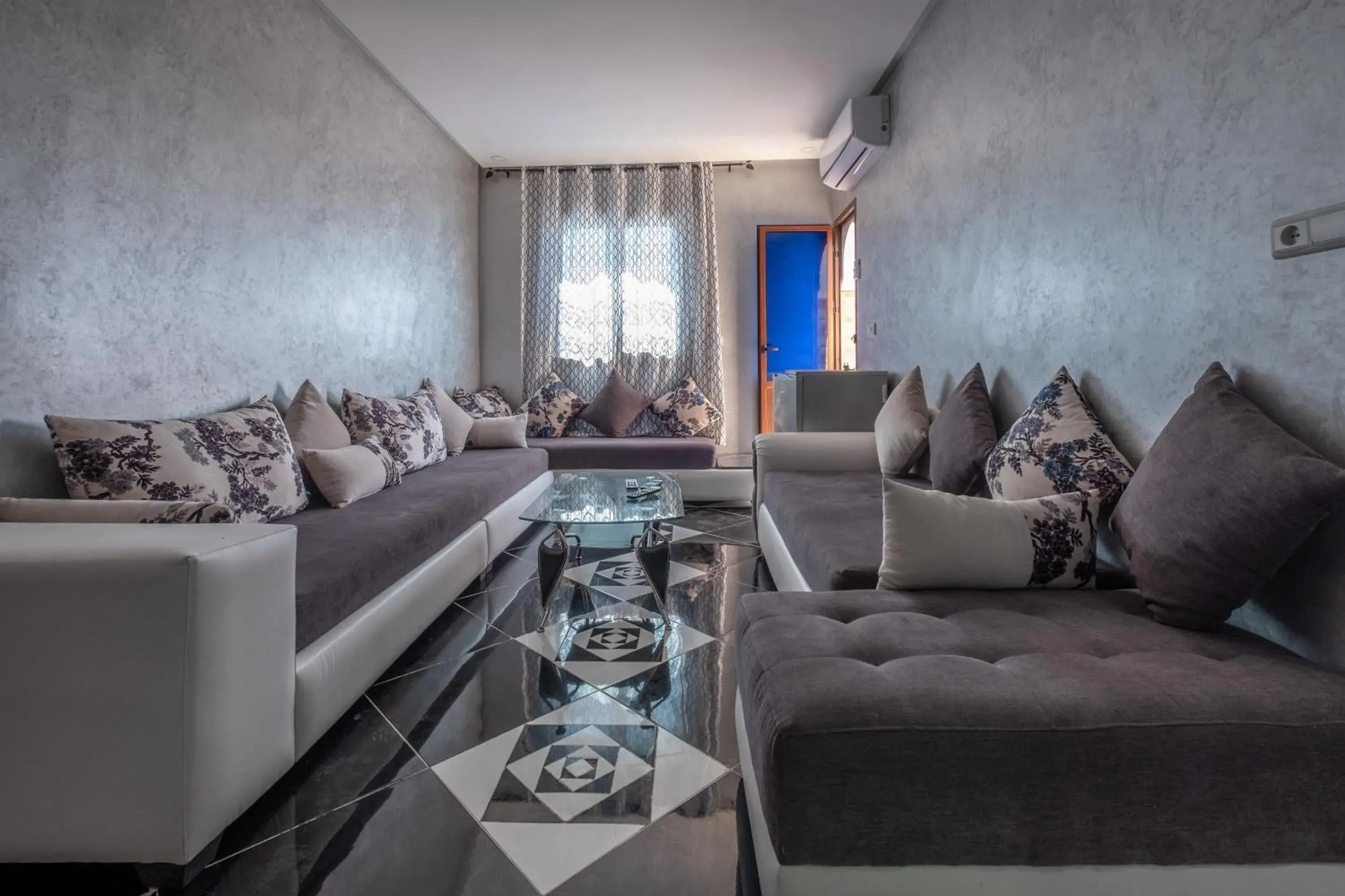 Three-Bedroom Apartment in Dar Saida Hora Three-Bedroom Apartment in Dar Saida Hora