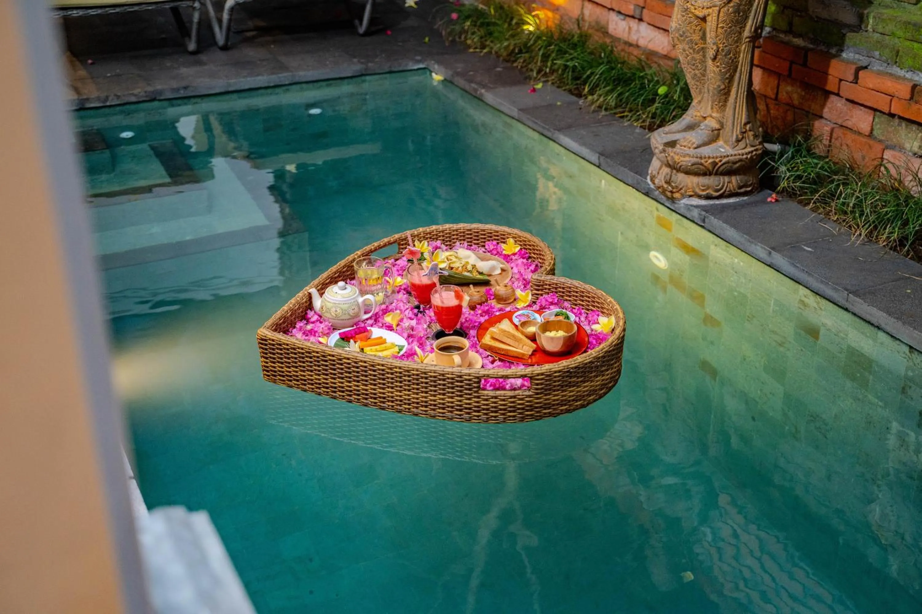 Food and drinks in Imagine Bali