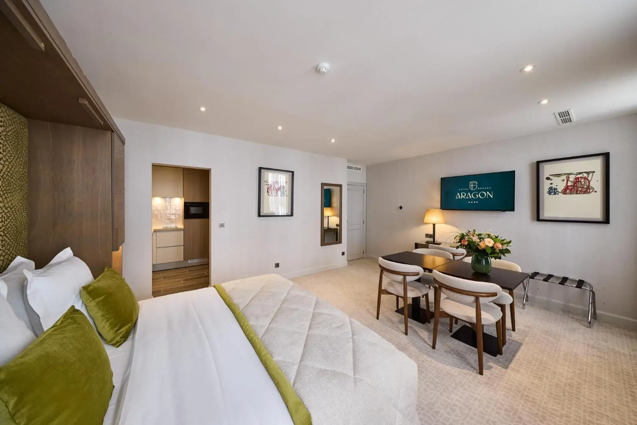 Bed in Hotel Aragon Bed in Hotel Aragon