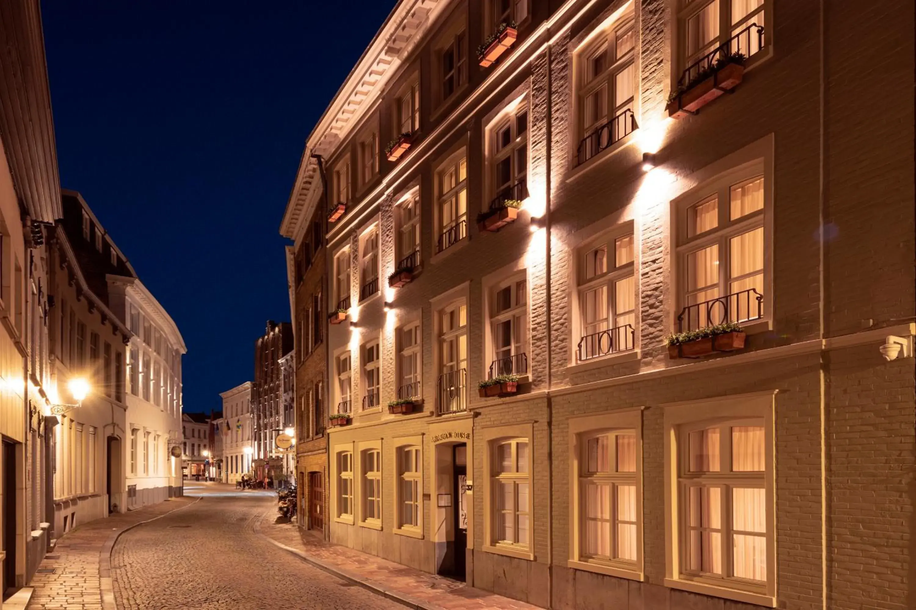 Property building in Hotel Aragon Property building in Hotel Aragon