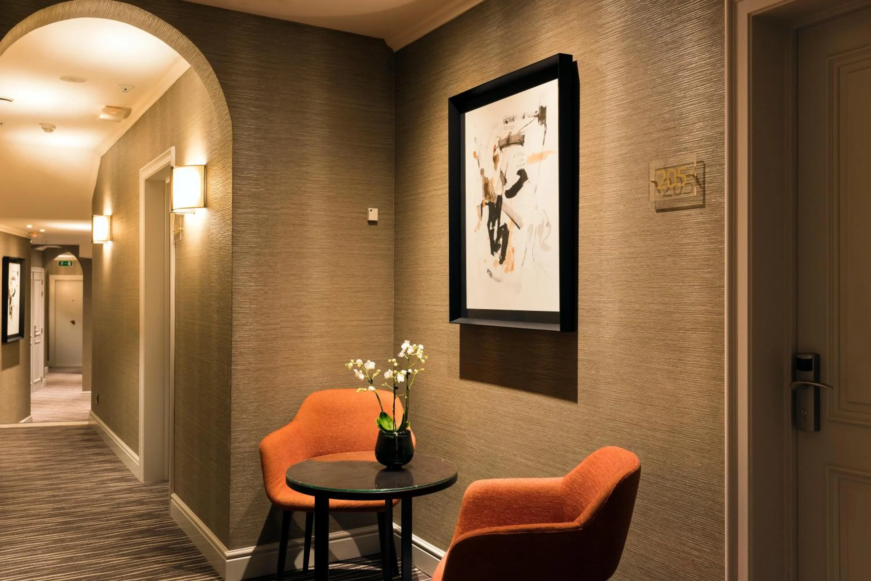 Seating area in Hotel Aragon