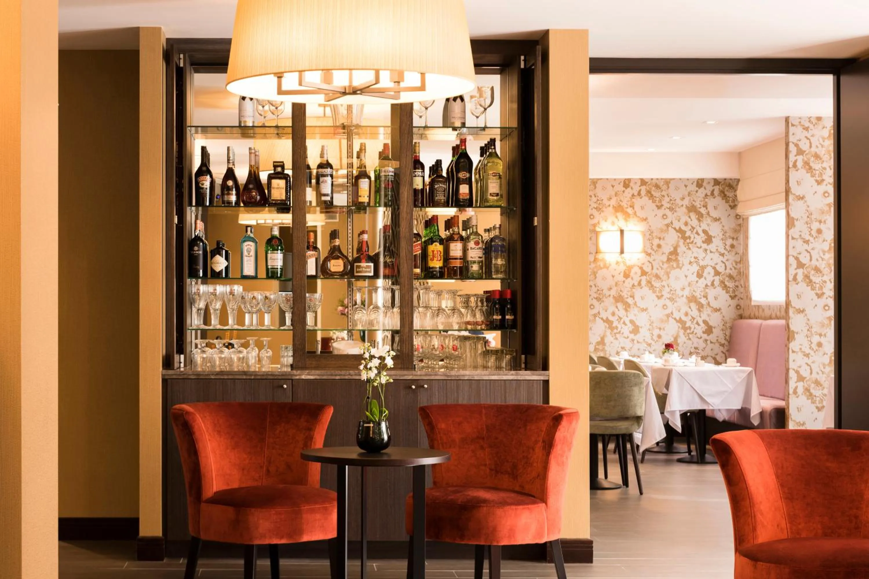 Lounge or bar in Hotel Aragon