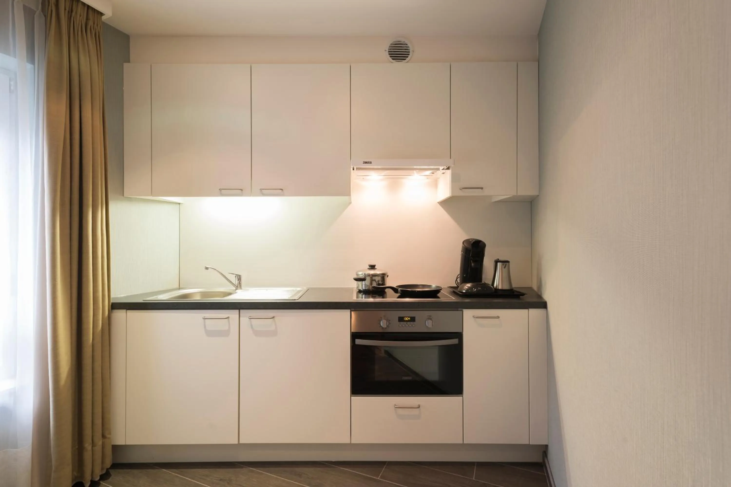 Kitchen or kitchenette in Hotel Aragon