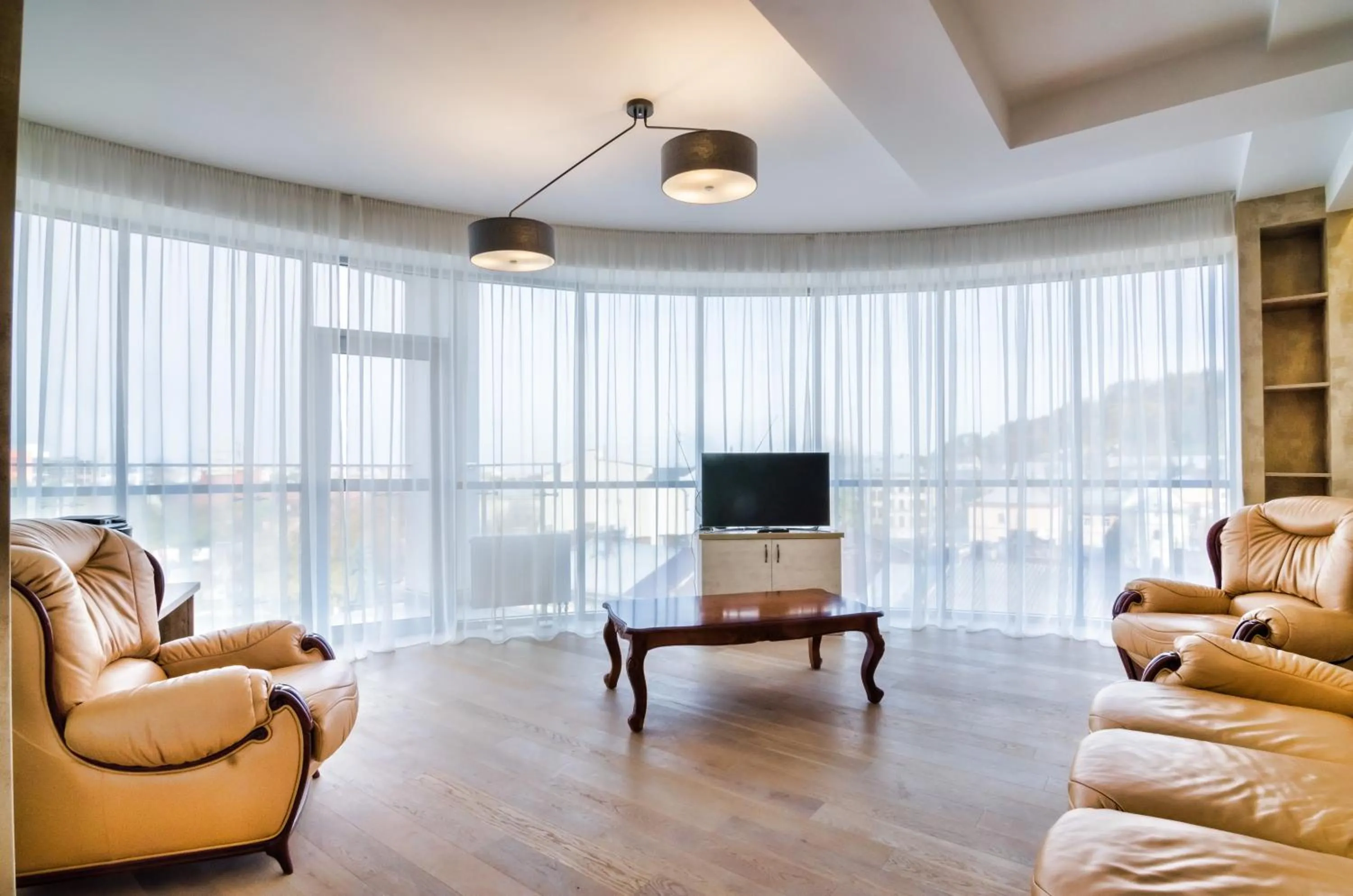 LEOGRAND Apartments z Panoramoyu Lvova