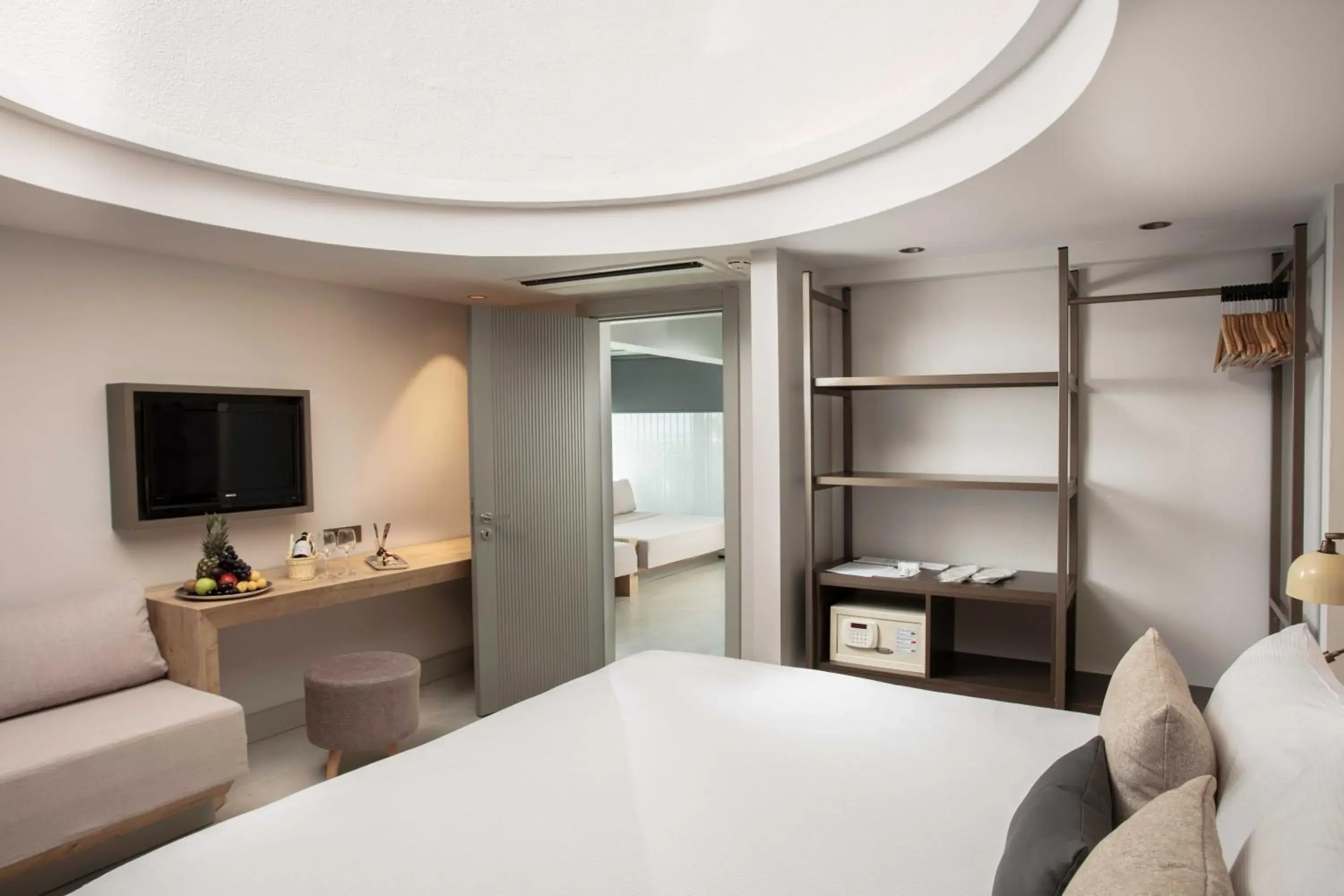 Bed in Paloma Orenda Bed in Paloma Orenda