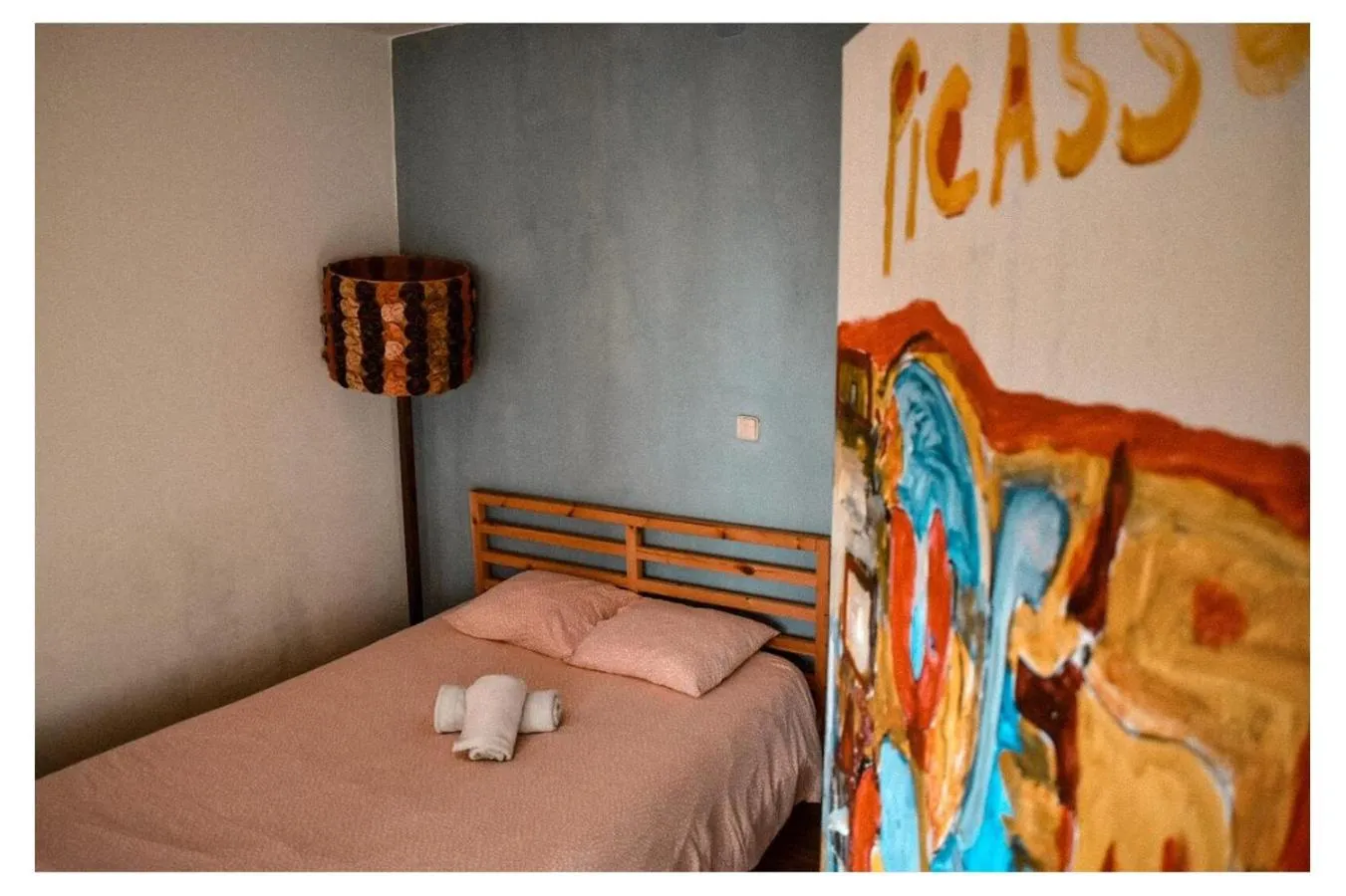 Decorative detail in Family Adams House Hostel