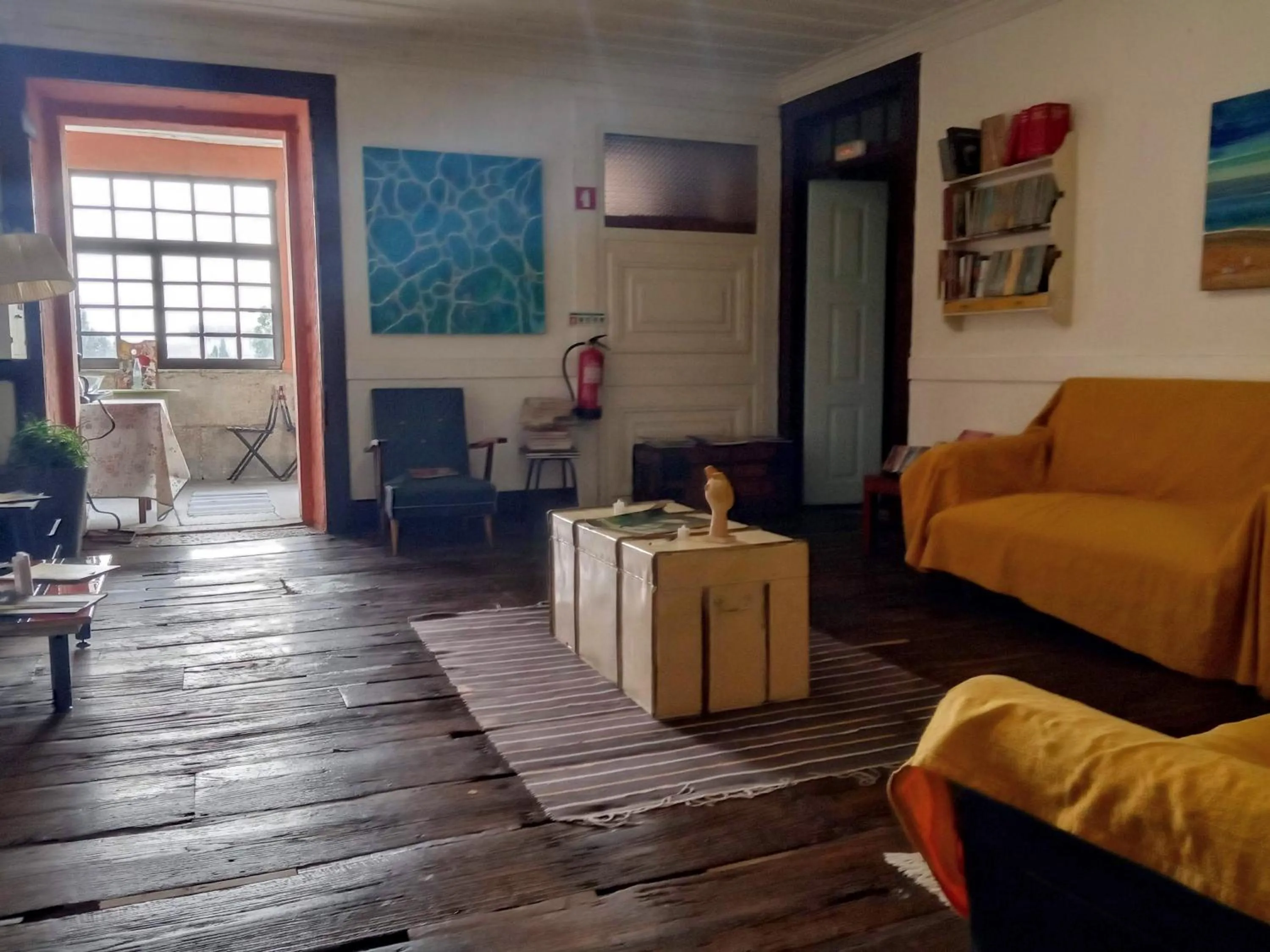 Area and facilities in Family Adams House Hostel