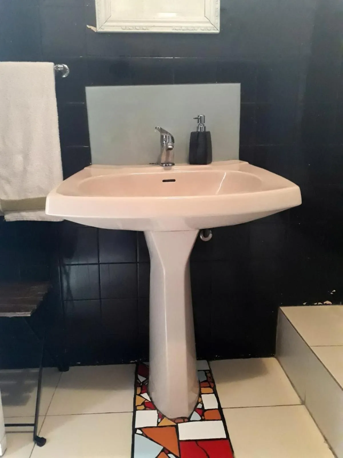 Area and facilities in Family Adams House Hostel