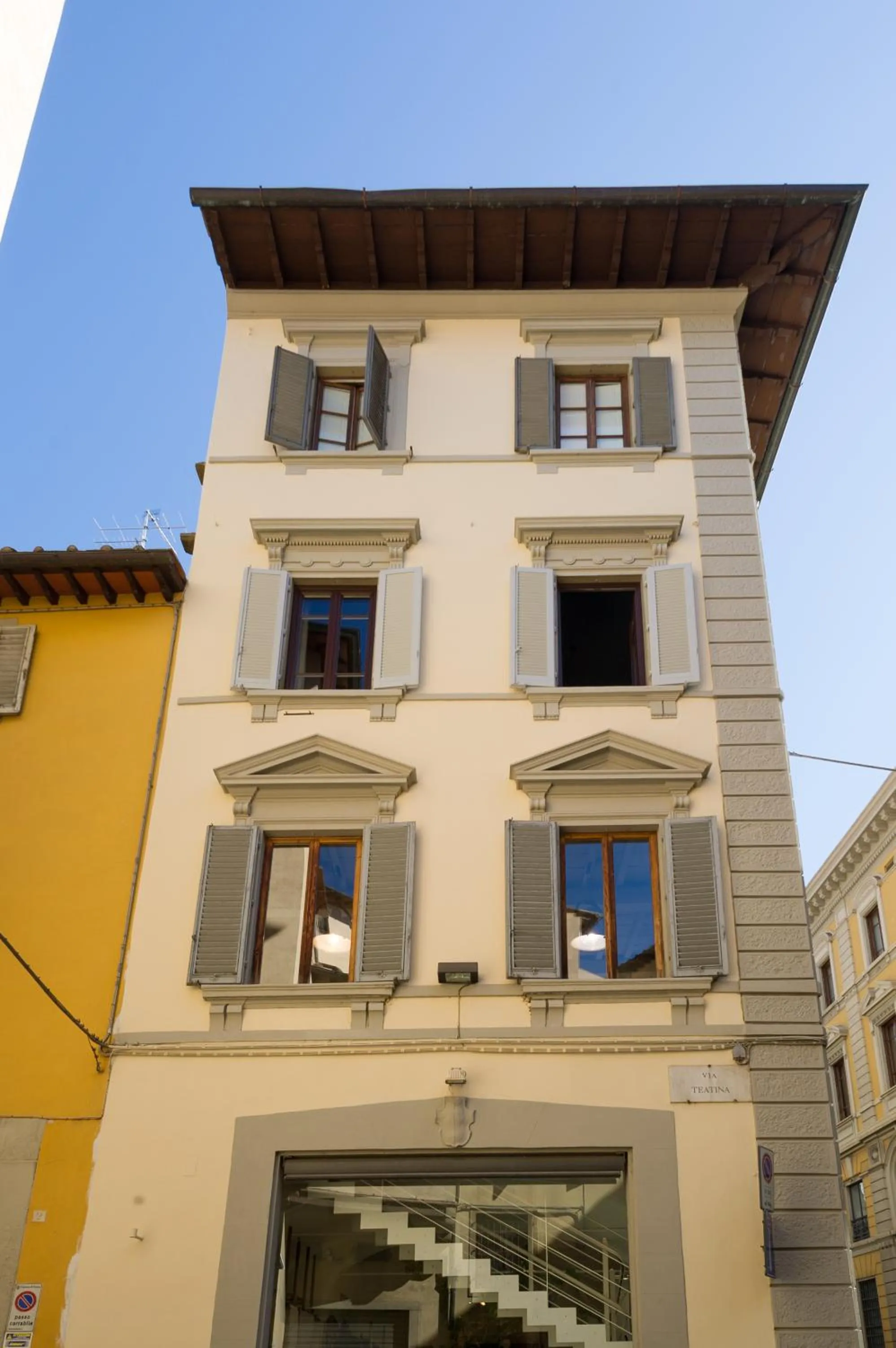Property building in Arnobio Florence Suites