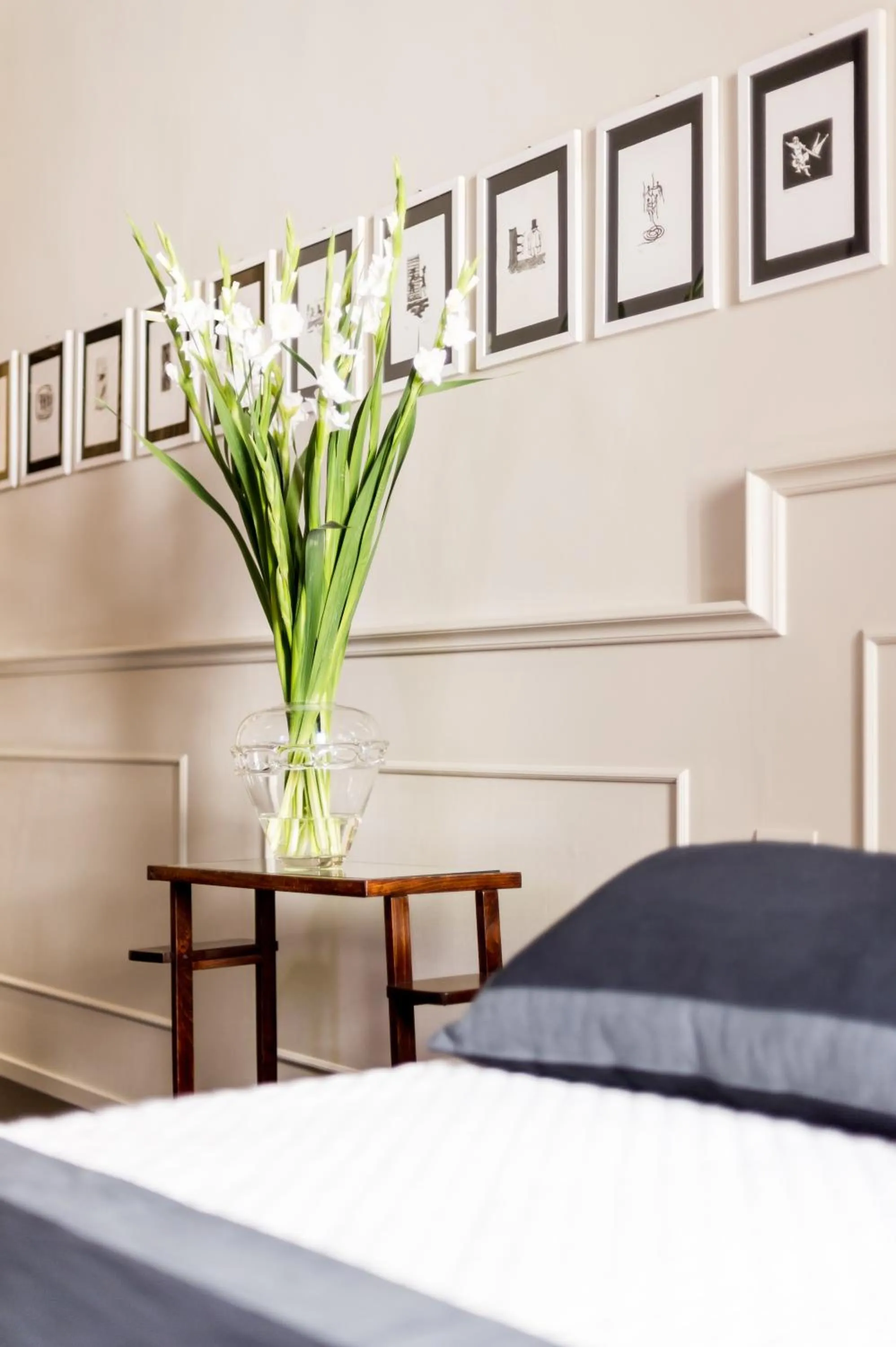 Decorative detail, Bed in Arnobio Florence Suites