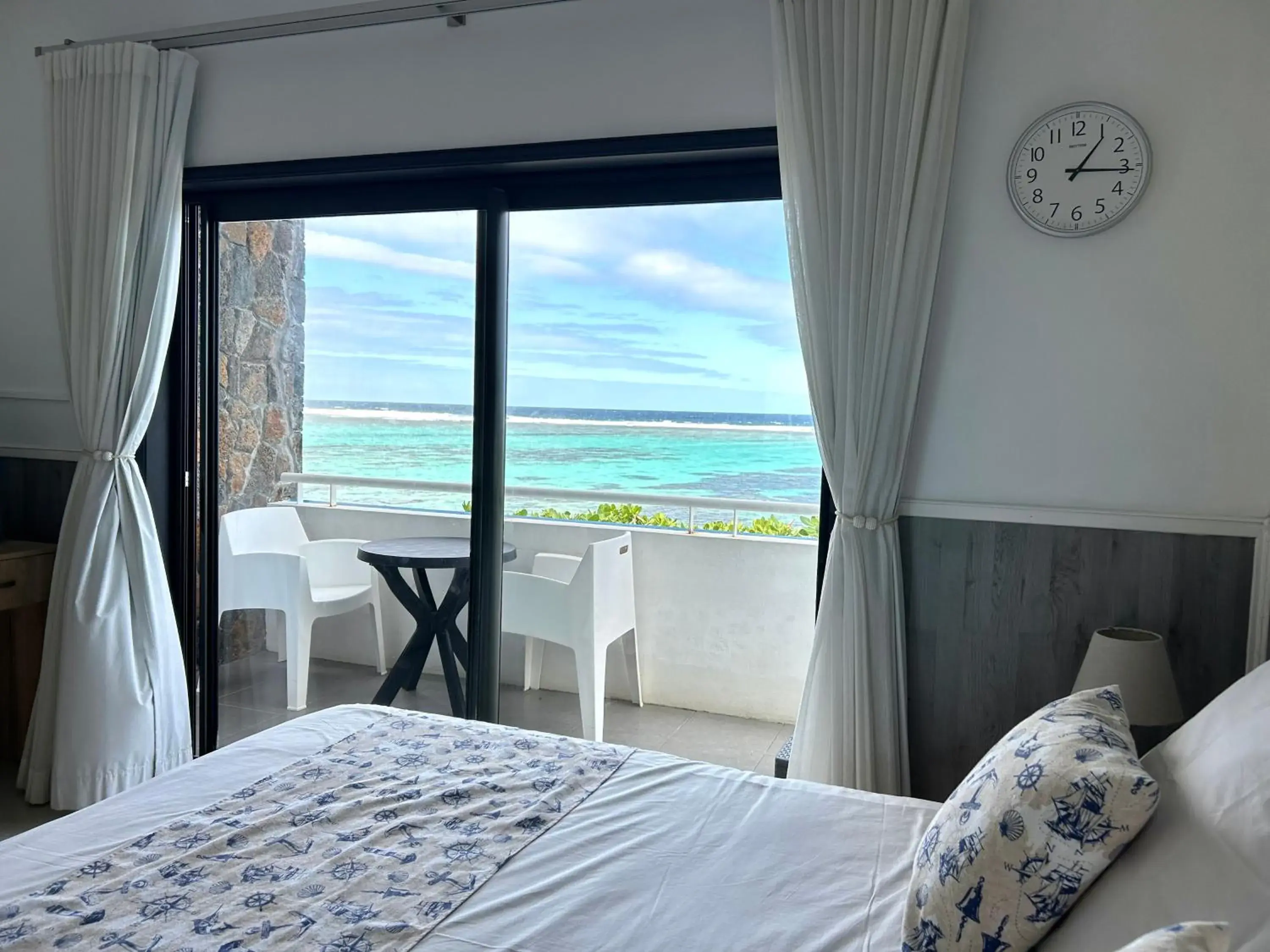 Double Room with Sea View in Blue Beryl Guest House Double Room with Sea View in Blue Beryl Guest House