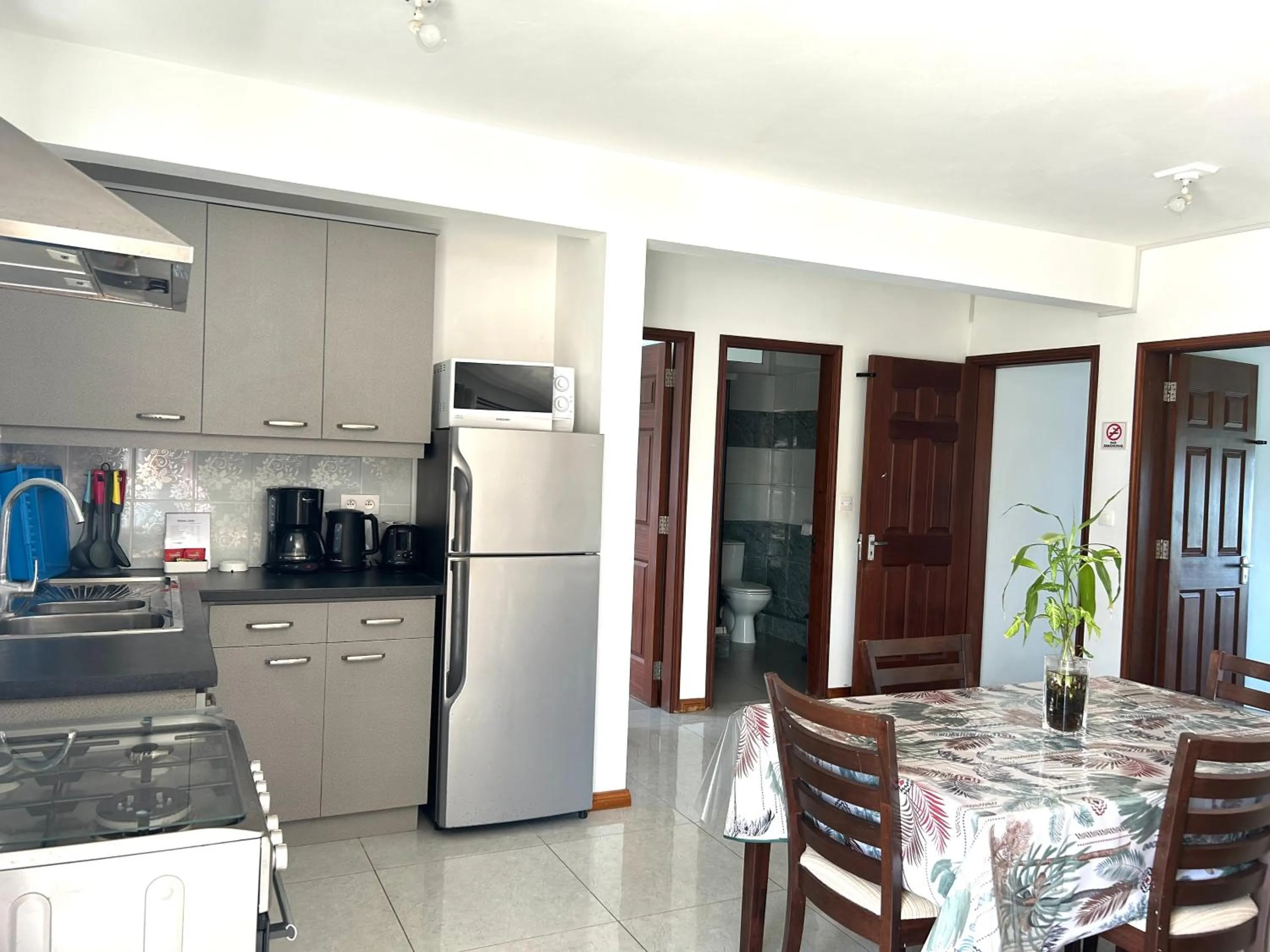 Kitchen or kitchenette in Blue Beryl Guest House