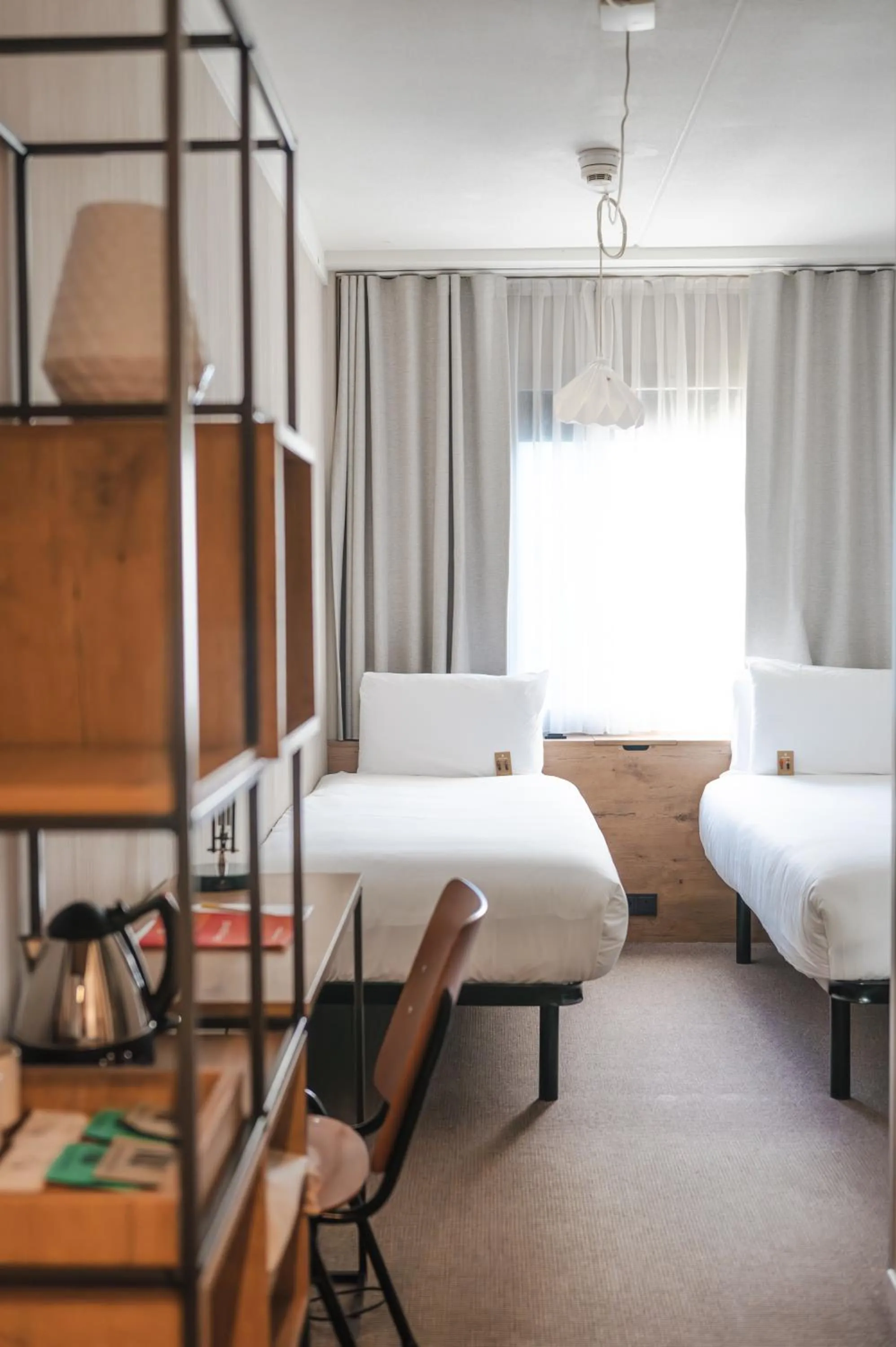 Bedroom, Bed in Good Hotel London