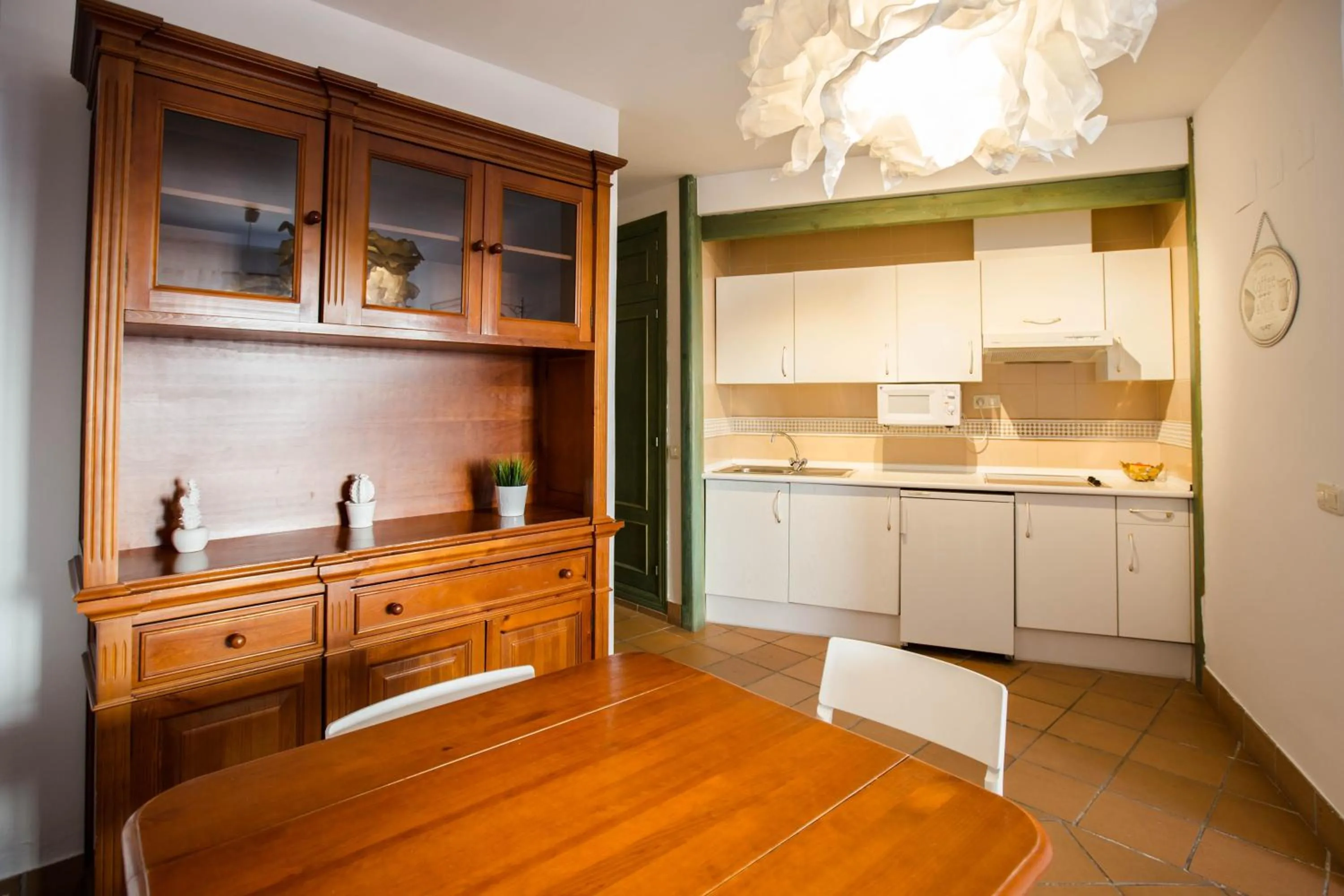 Kitchen or kitchenette in Bed and Snow Art Apartments