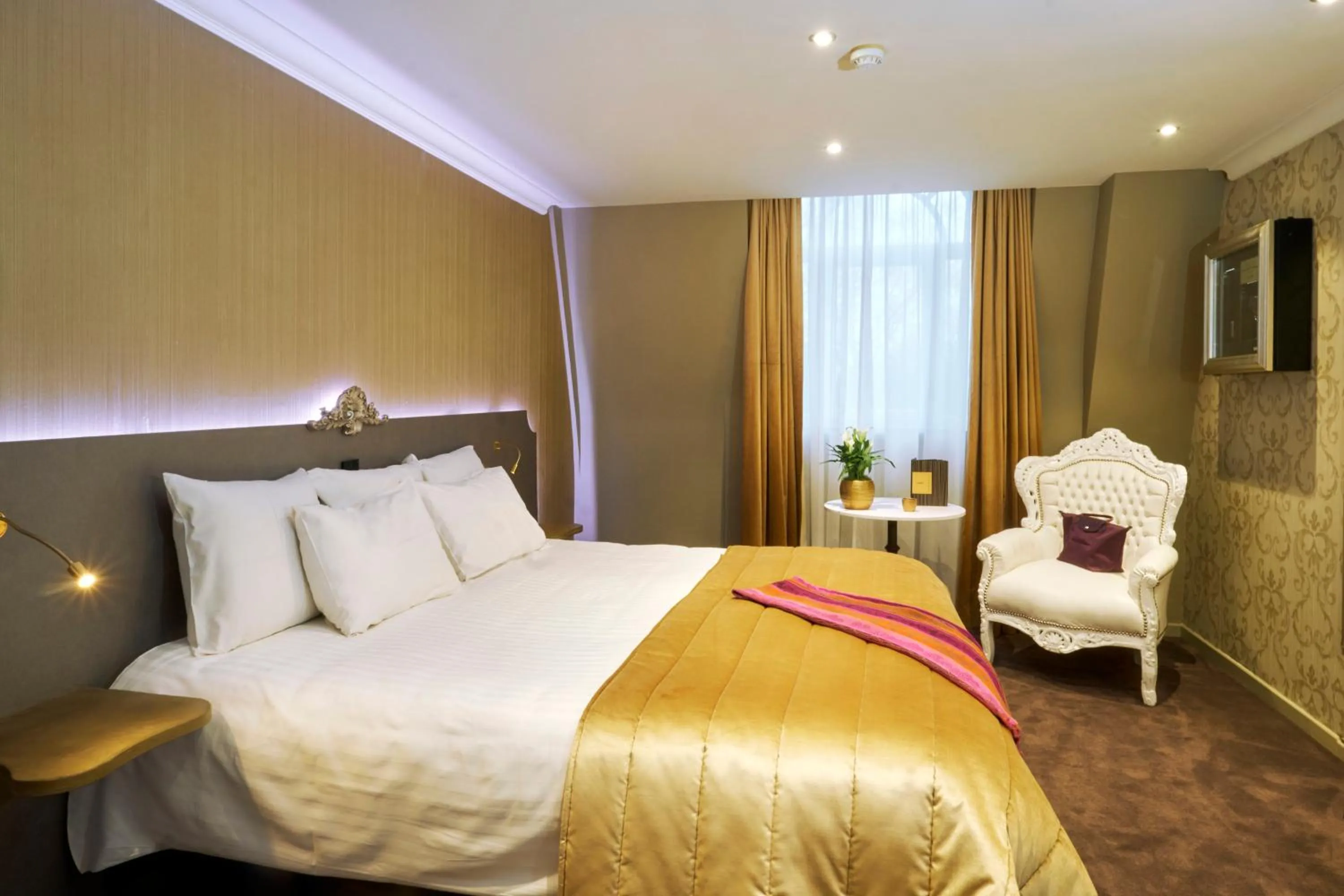 Comfort Twin Room in Le Chateau de Namur