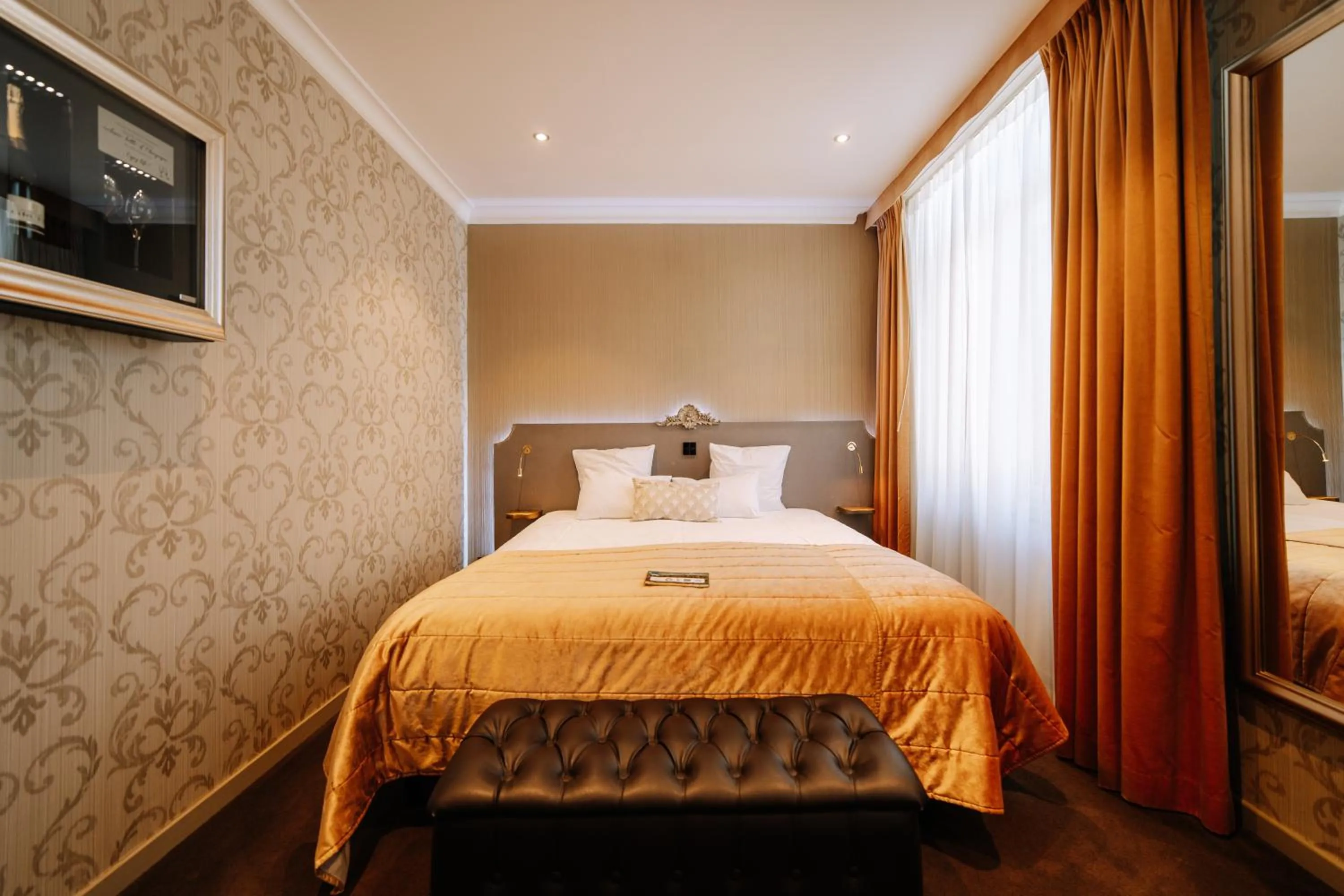 Bedroom, Bed in Le Chateau de Namur