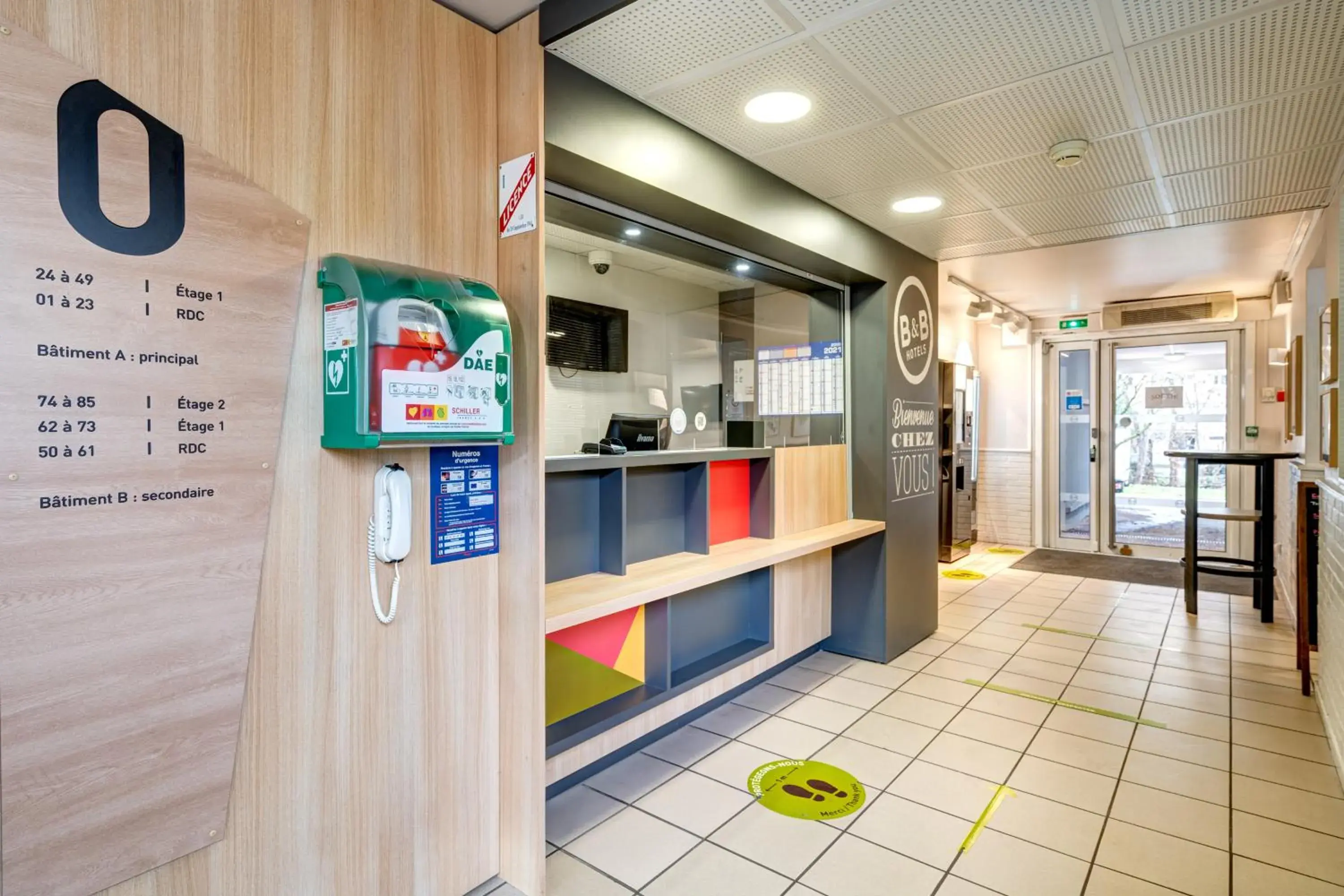 B&B HOTEL Louveciennes B&B HOTEL Louveciennes