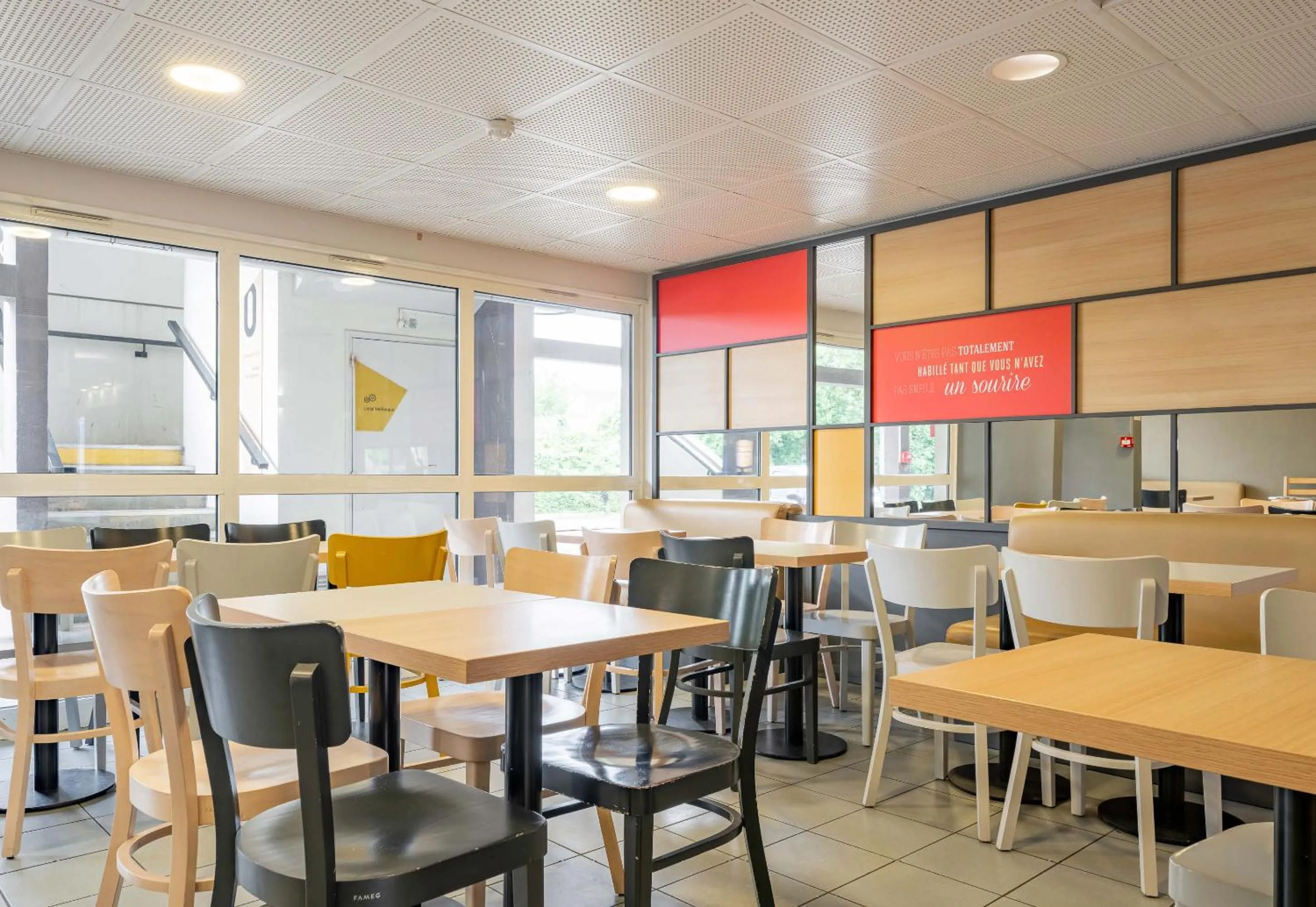 Restaurant/places to eat in B&B HOTEL Boulogne-sur-Mer Saint-Martin