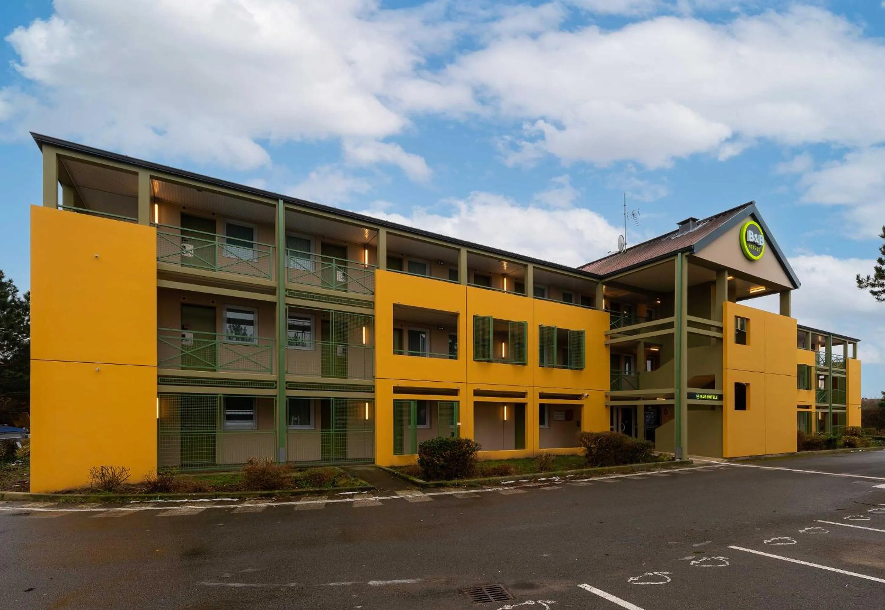 Property building in B&B HOTEL Boulogne-sur-Mer Saint-Martin