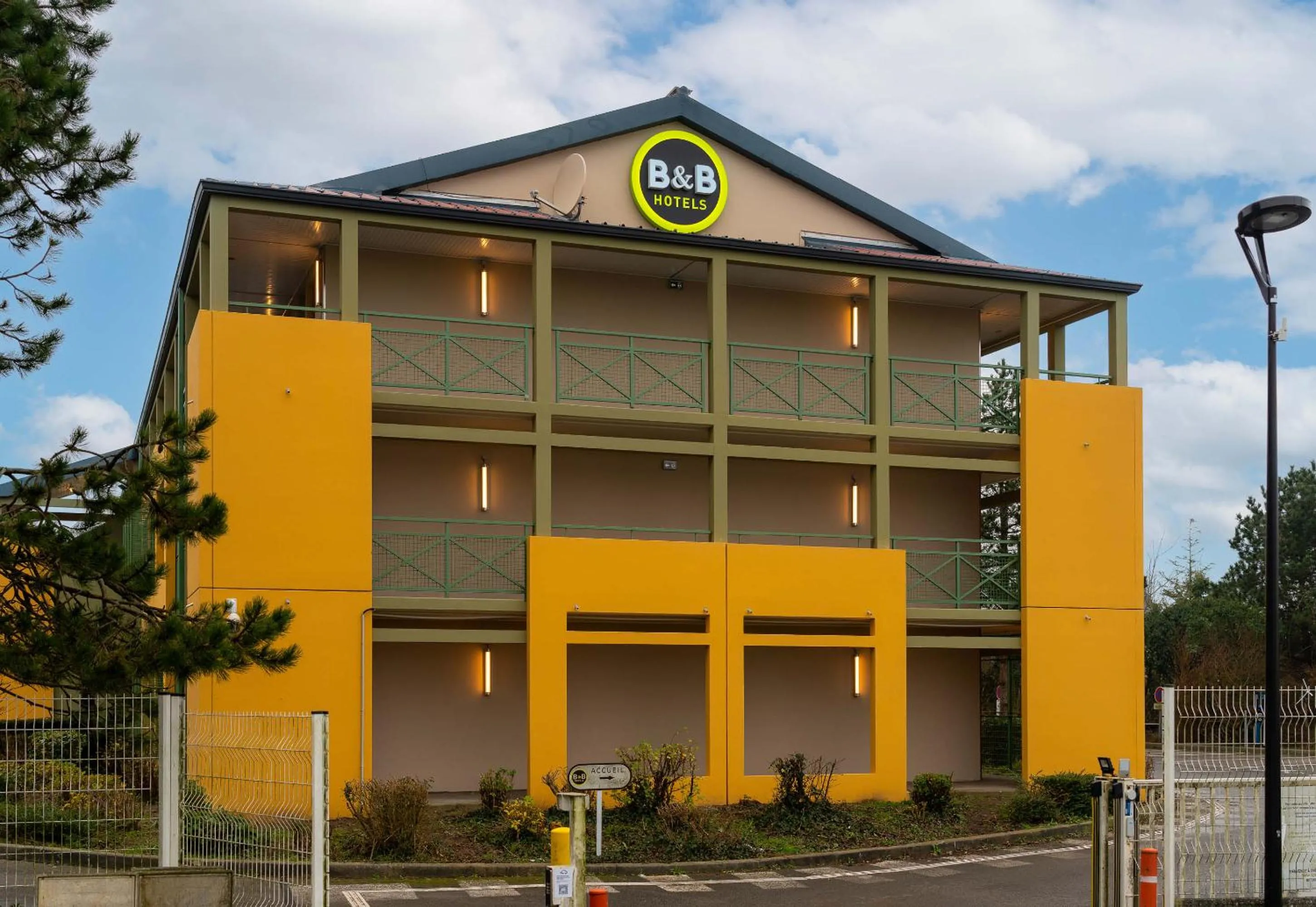 Property building in B&B HOTEL Boulogne-sur-Mer Saint-Martin