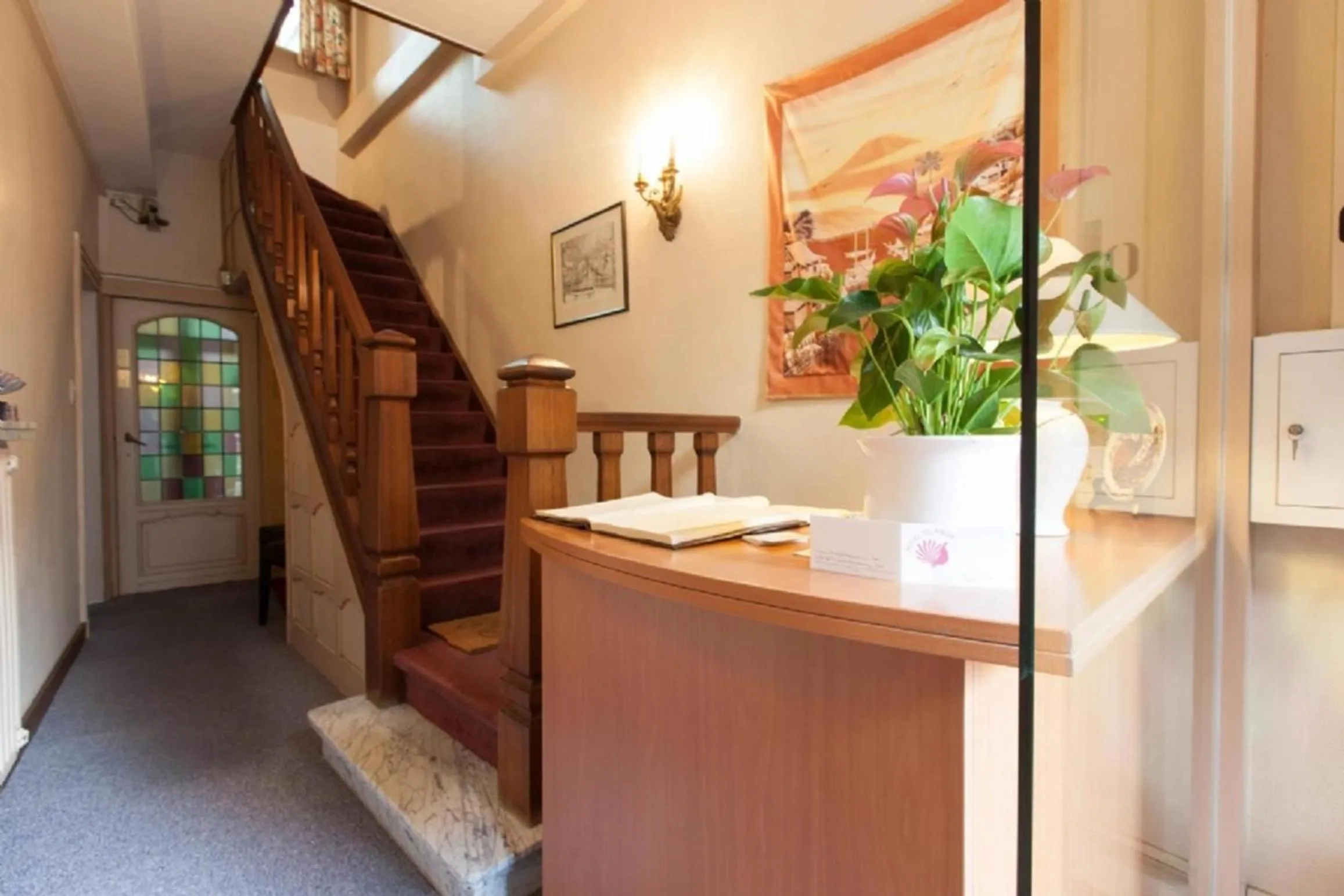 Lobby or reception, Bathroom in Hotel de Pauw