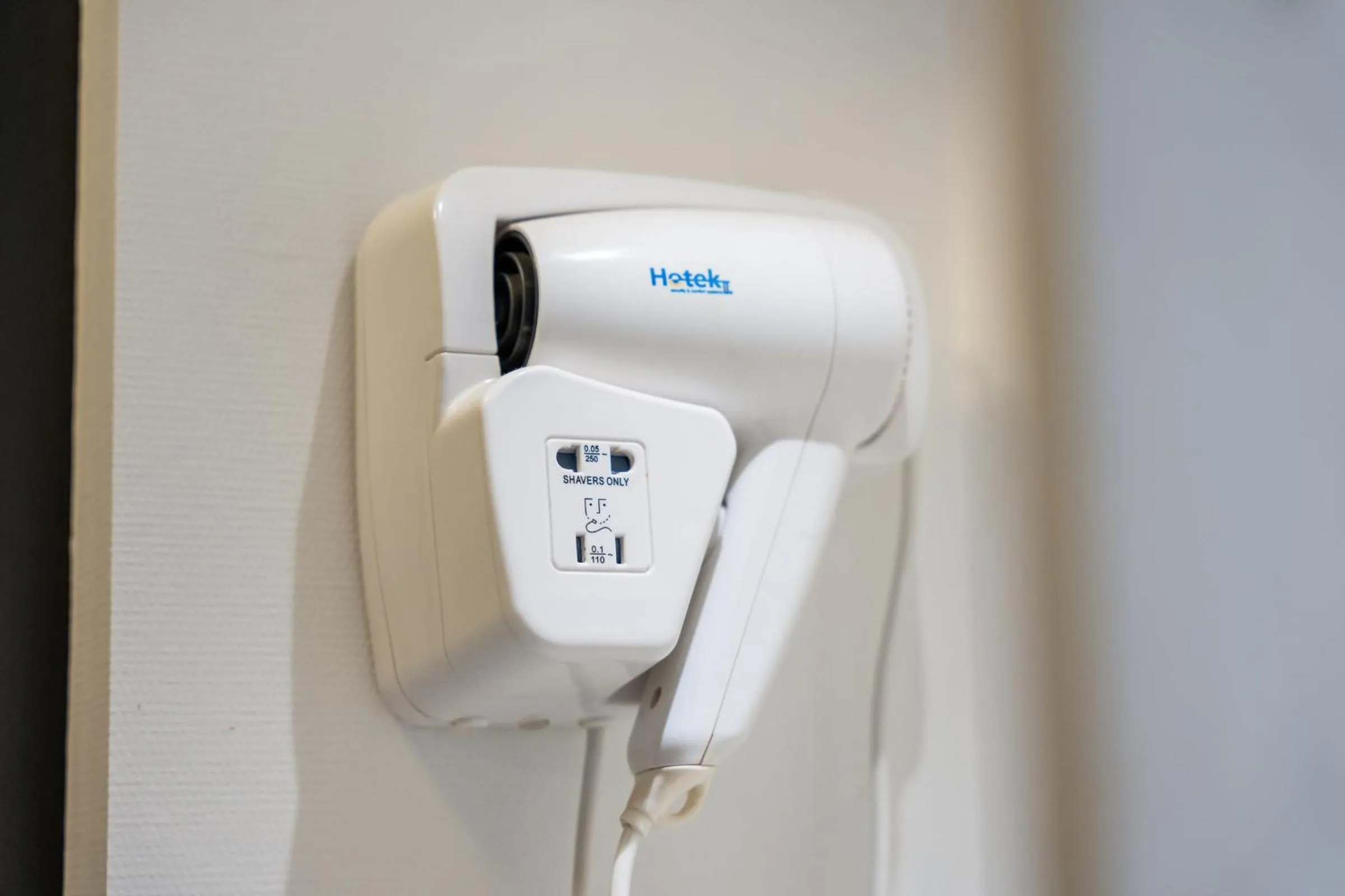 hair dryier, Bathroom in Hotel de Pauw