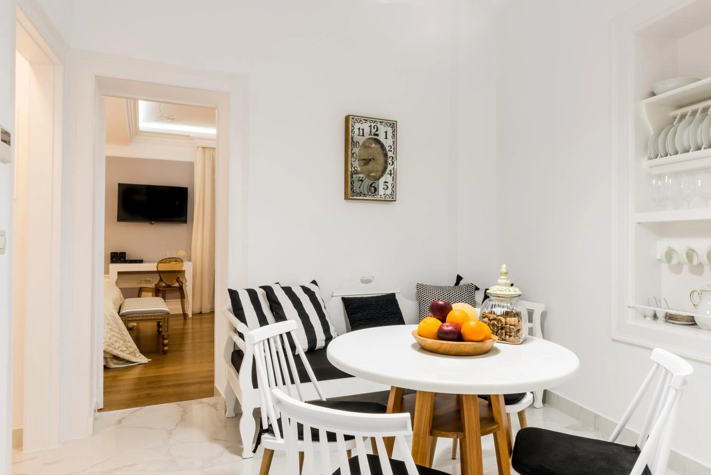 Dining area in Casa Kallergi