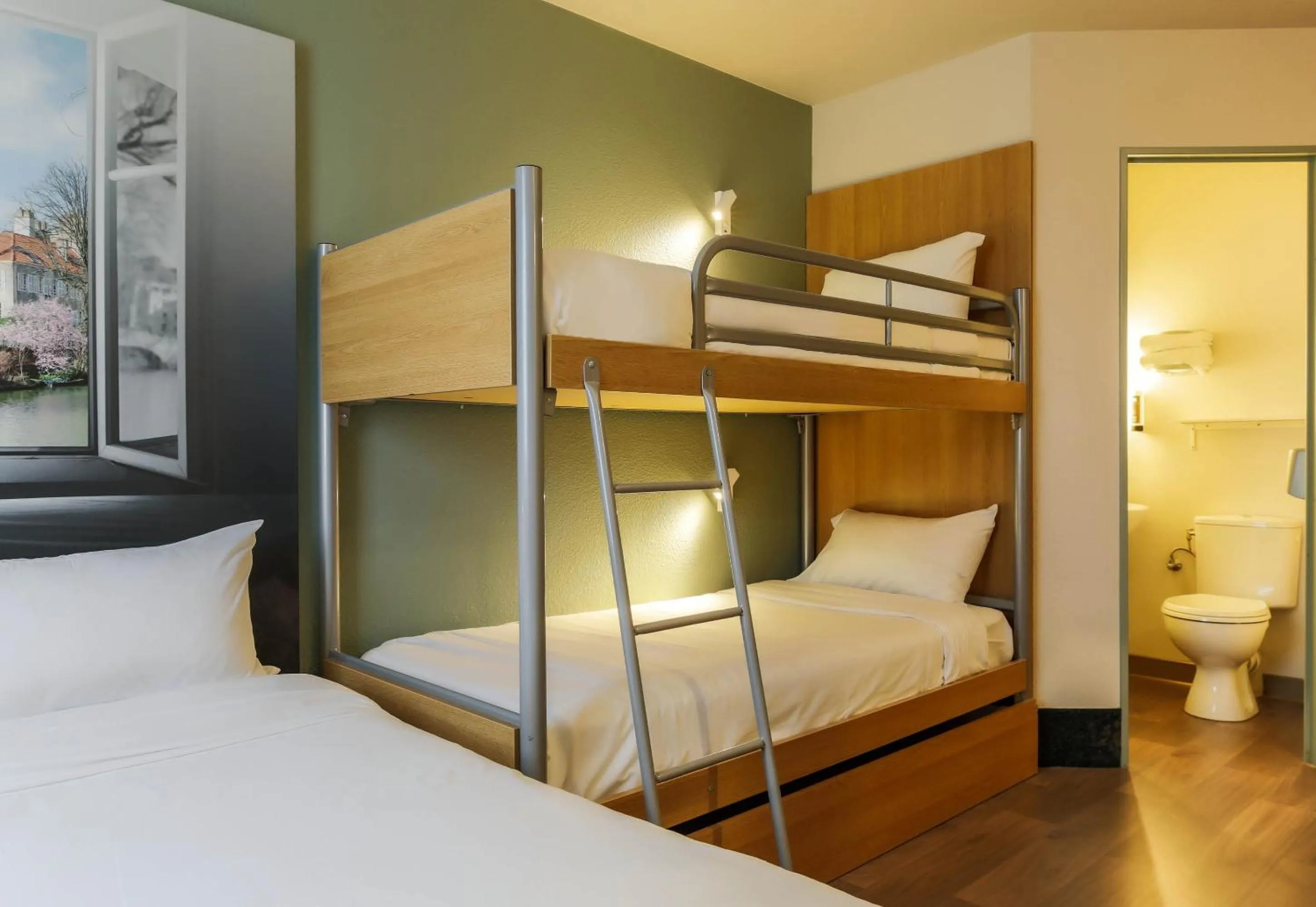 Bedroom, Bed in B&B HOTEL Metz Semécourt