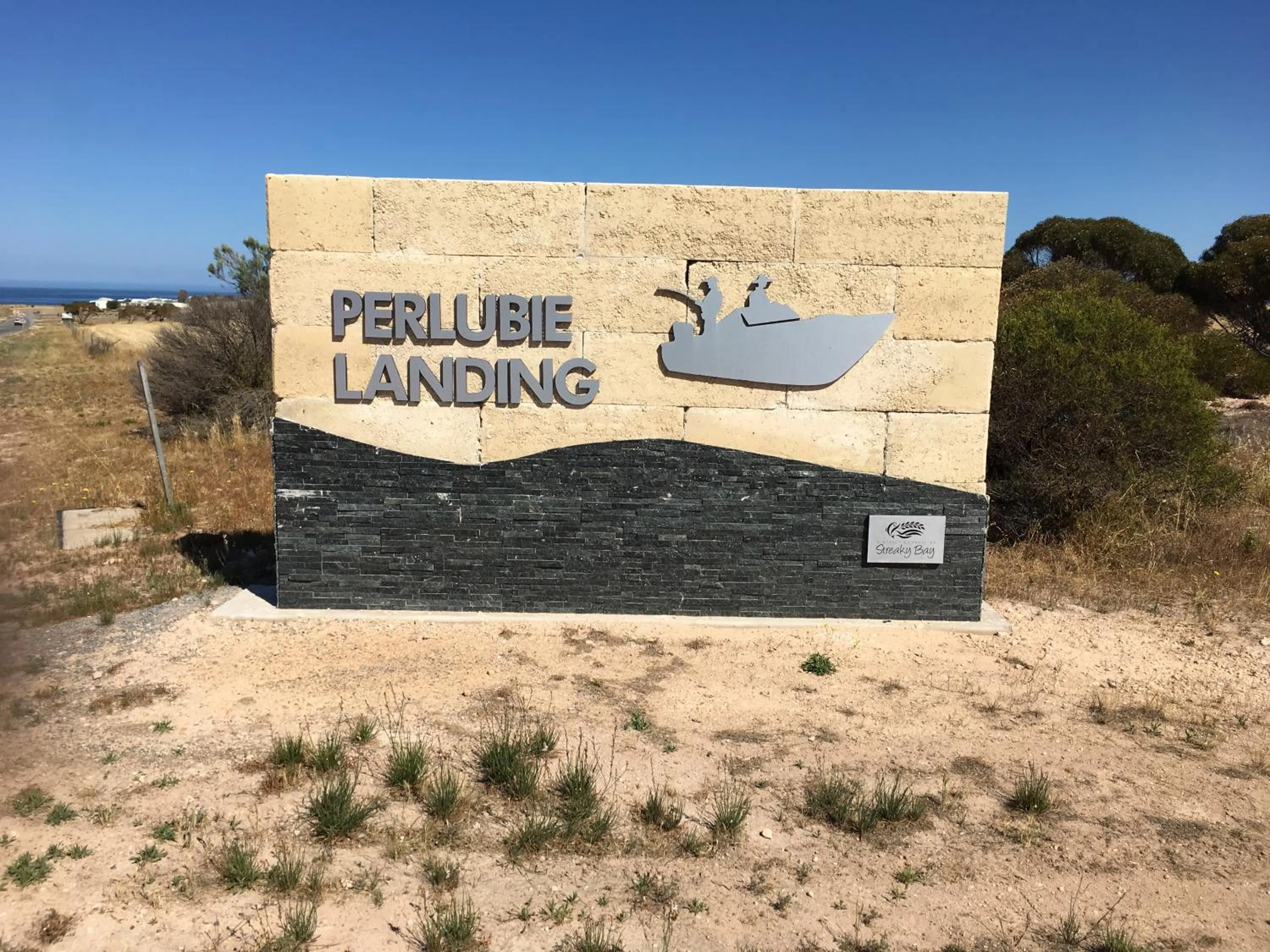 Logo/Certificate/Sign in Perlubie Sea