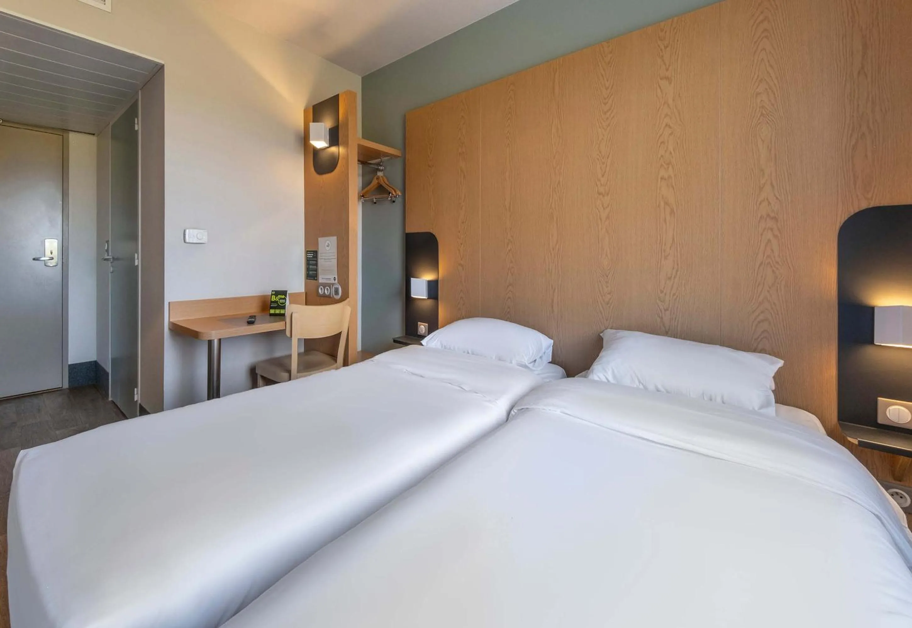 Bedroom, Bed in B&B HOTEL Royan La Palmyre