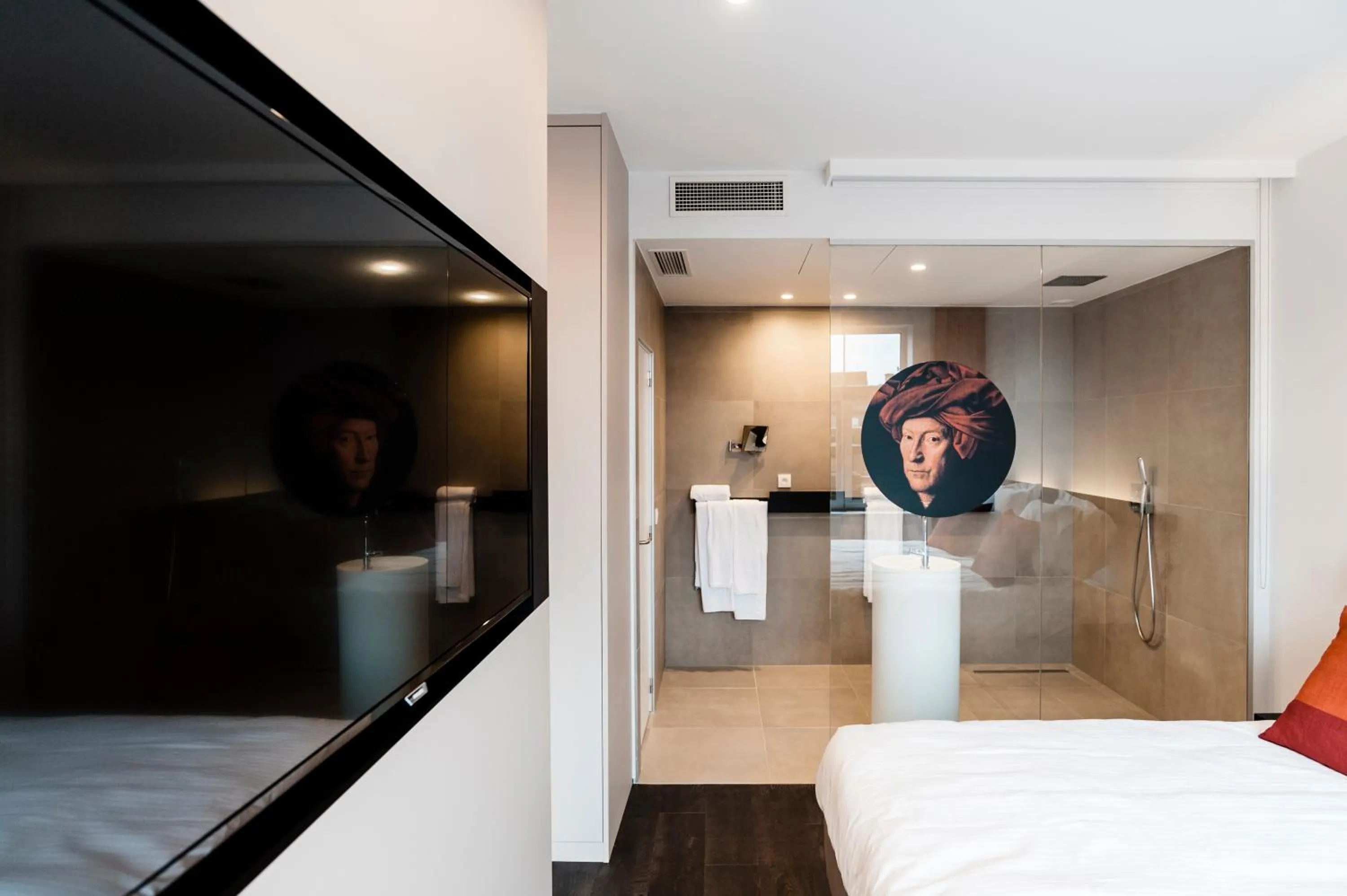 Decorative detail, Bed in Hotel Portinari