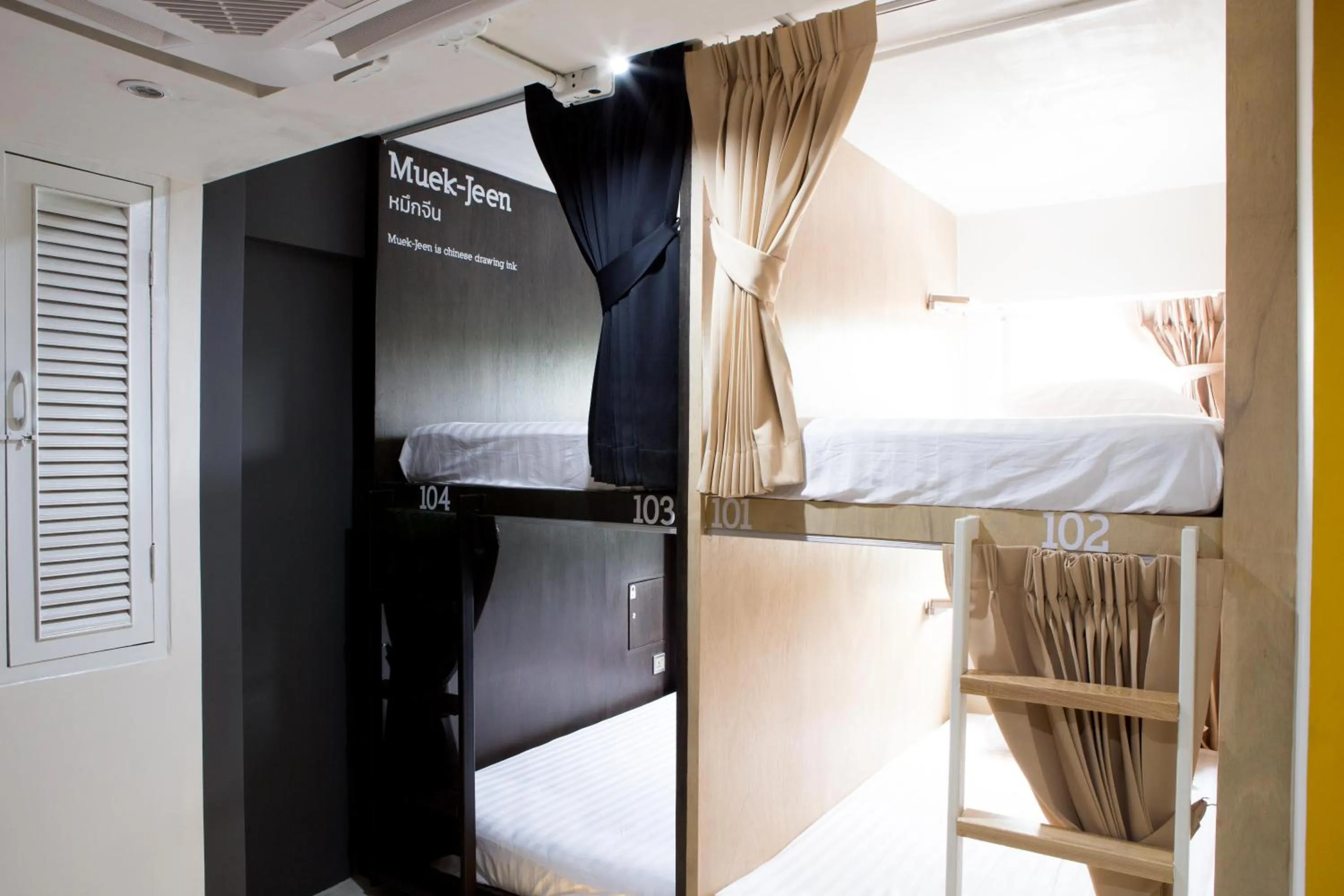 bunk bed, Bed in BoB Hostel บ็อบโฮสเทล