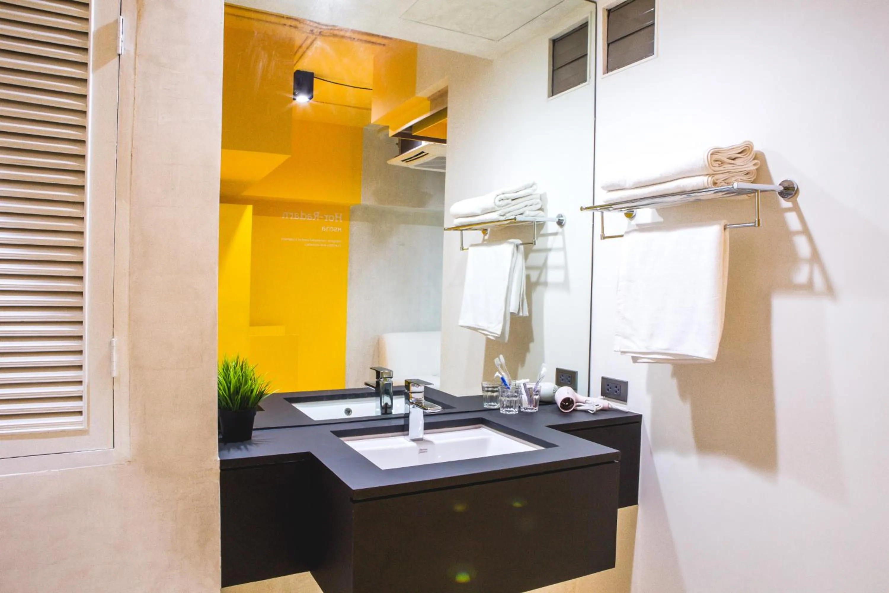 Living room in BoB Hostel บ็อบโฮสเทล