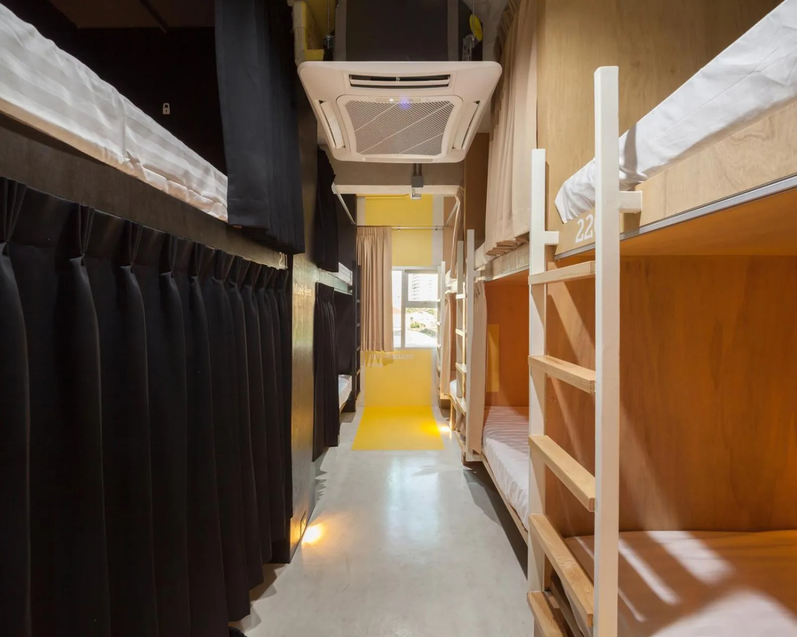 bunk bed, Bed in BoB Hostel บ็อบโฮสเทล