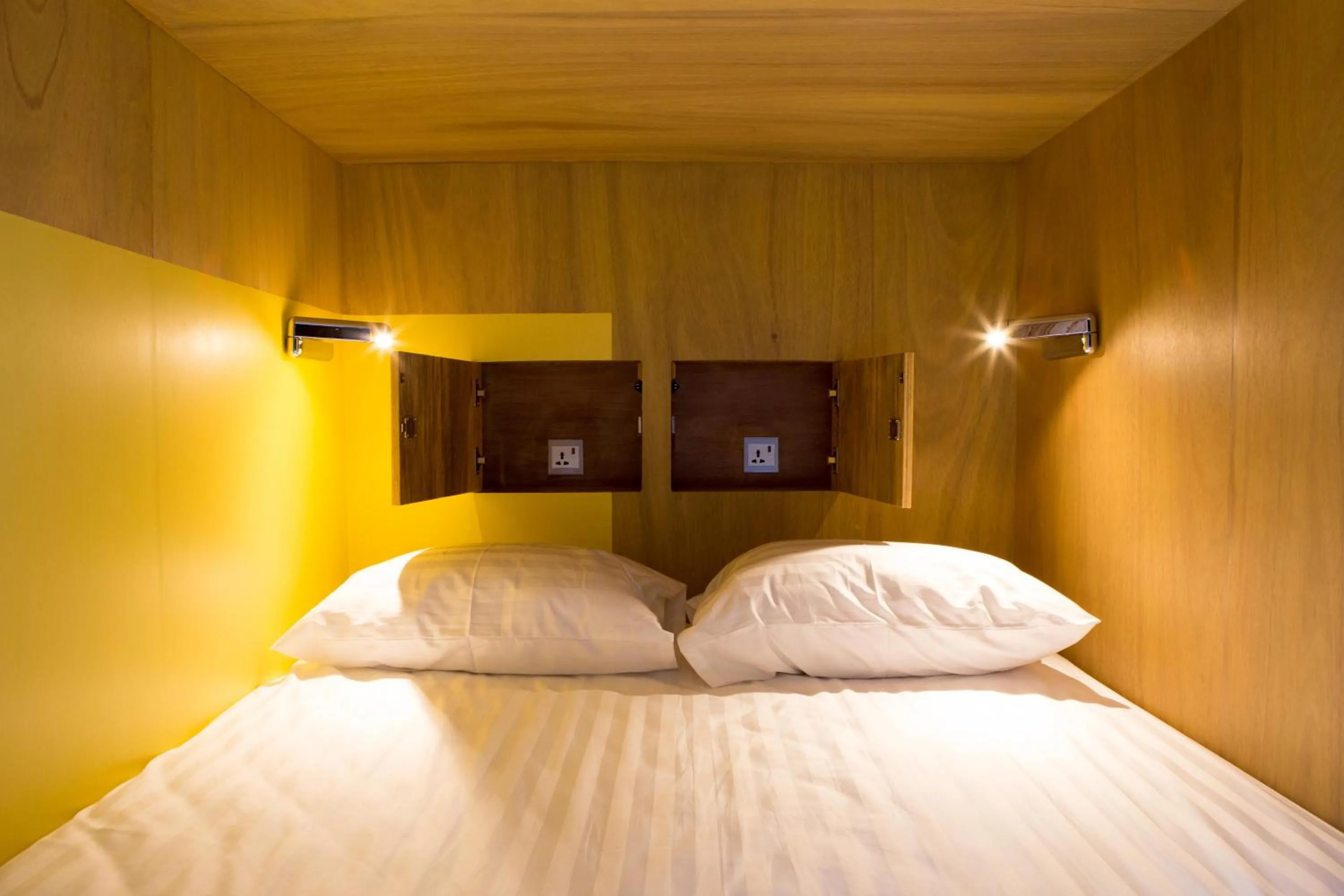 bunk bed, Bed in BoB Hostel บ็อบโฮสเทล