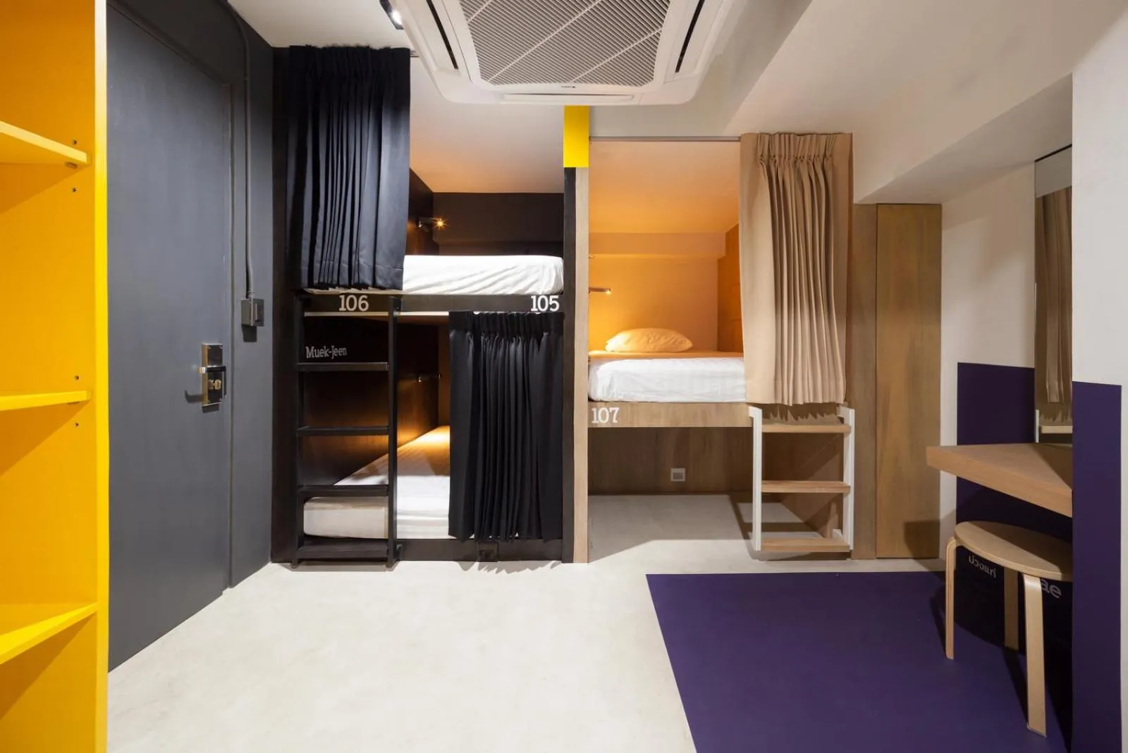 bunk bed, Bed in BoB Hostel บ็อบโฮสเทล