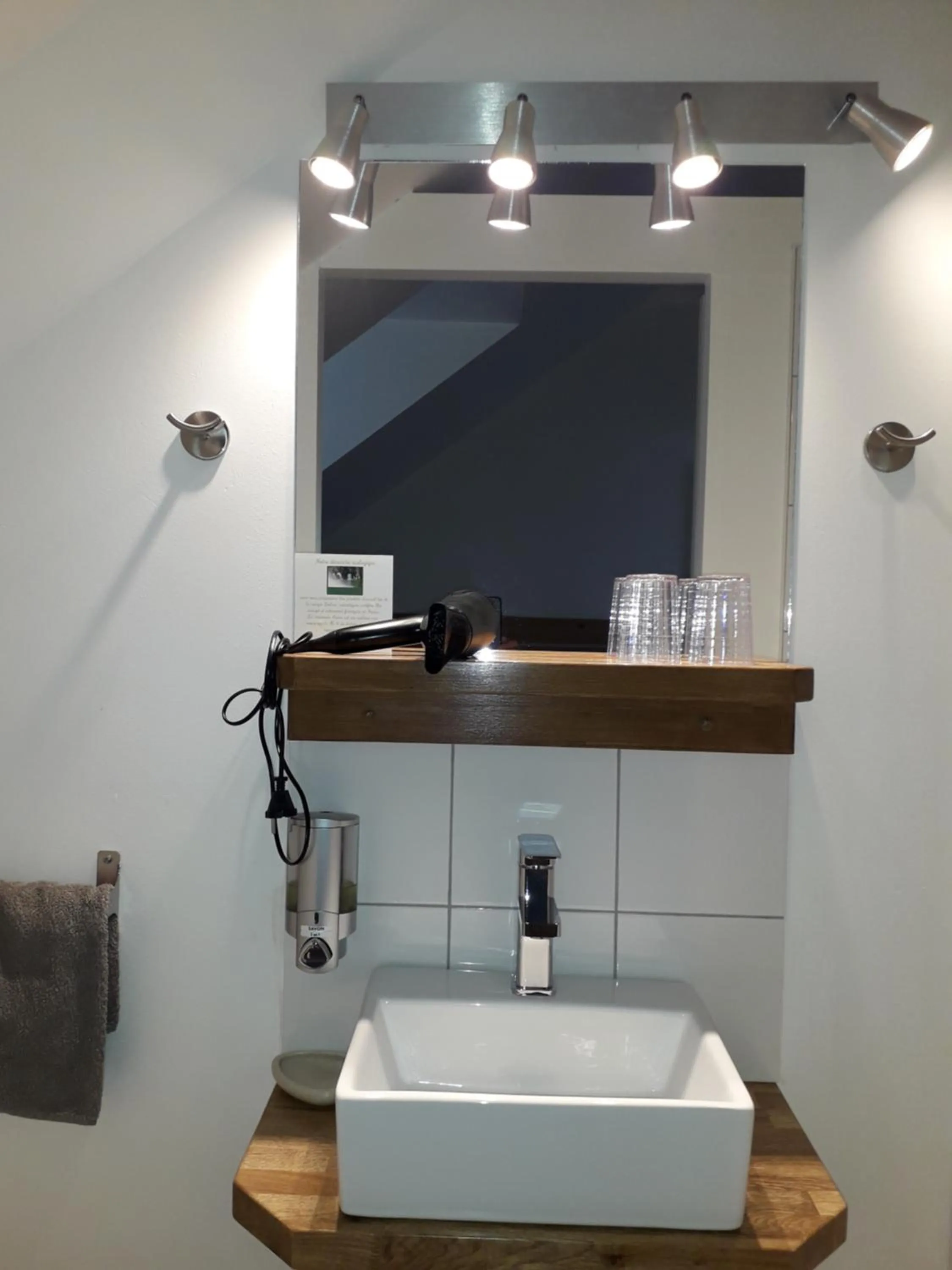 Bathroom in Les chambres du Manoir de Kerhel