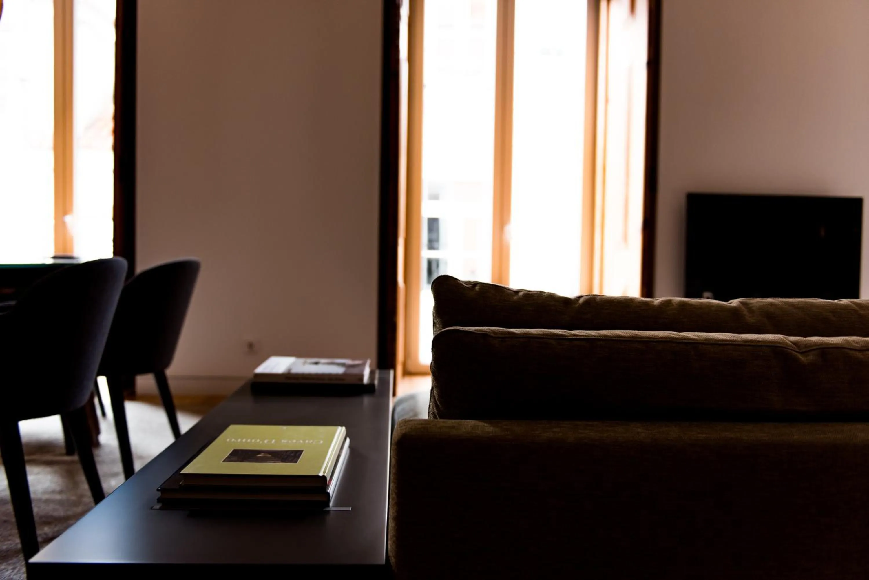 Living room in Flora Chiado Apartments