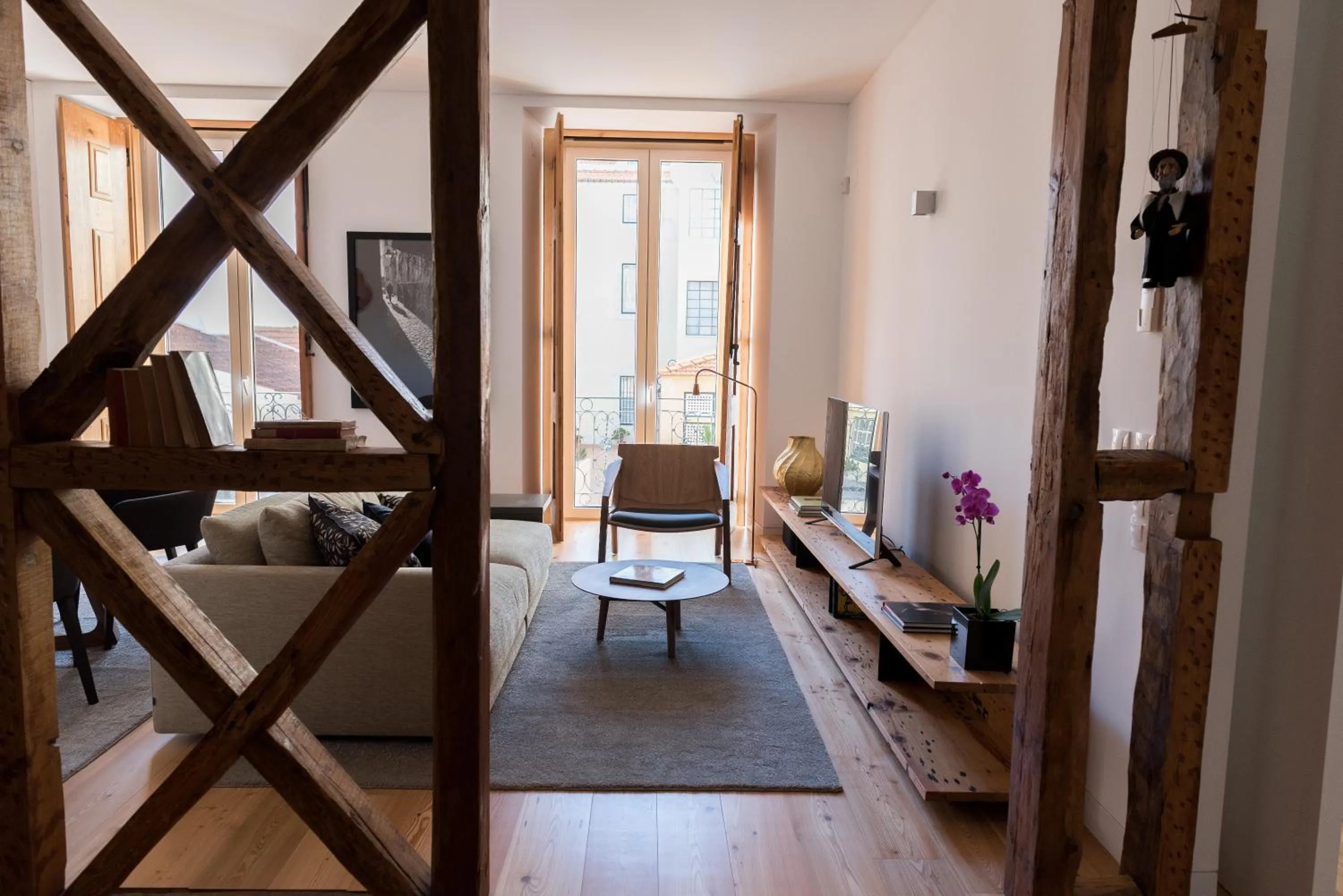 Living room in Flora Chiado Apartments