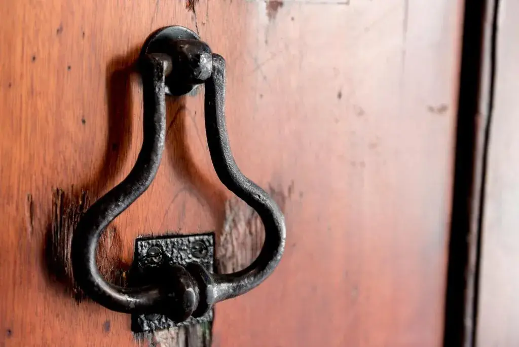 Property building in Flora Chiado Apartments Property building in Flora Chiado Apartments