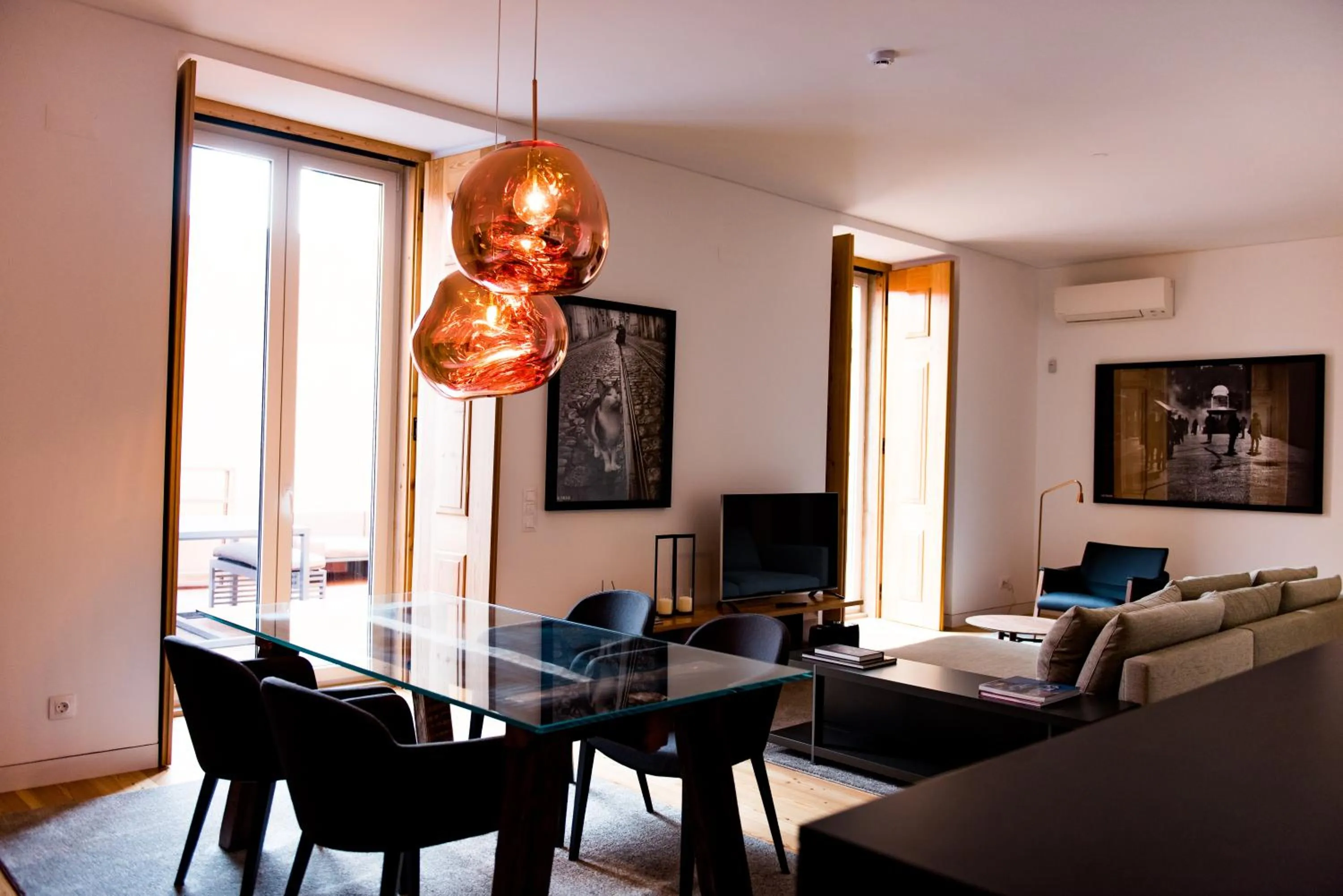 Living room in Flora Chiado Apartments