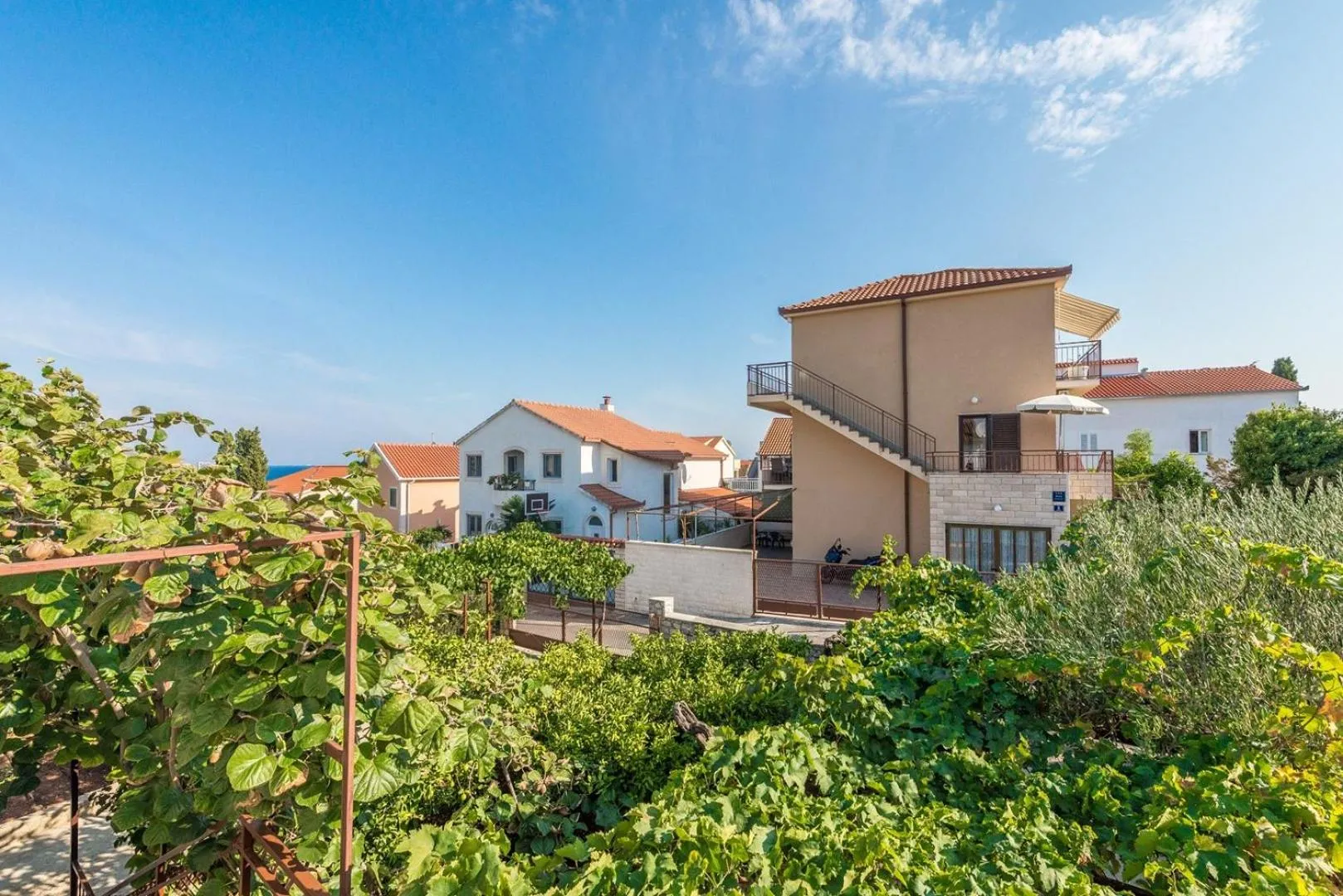 Property building in Apartments Protega