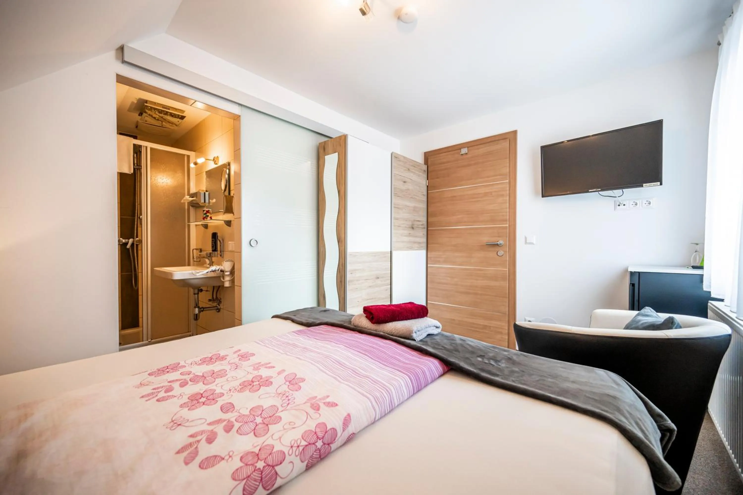 Bed in Die Schlafstube - Bed & Breakfast