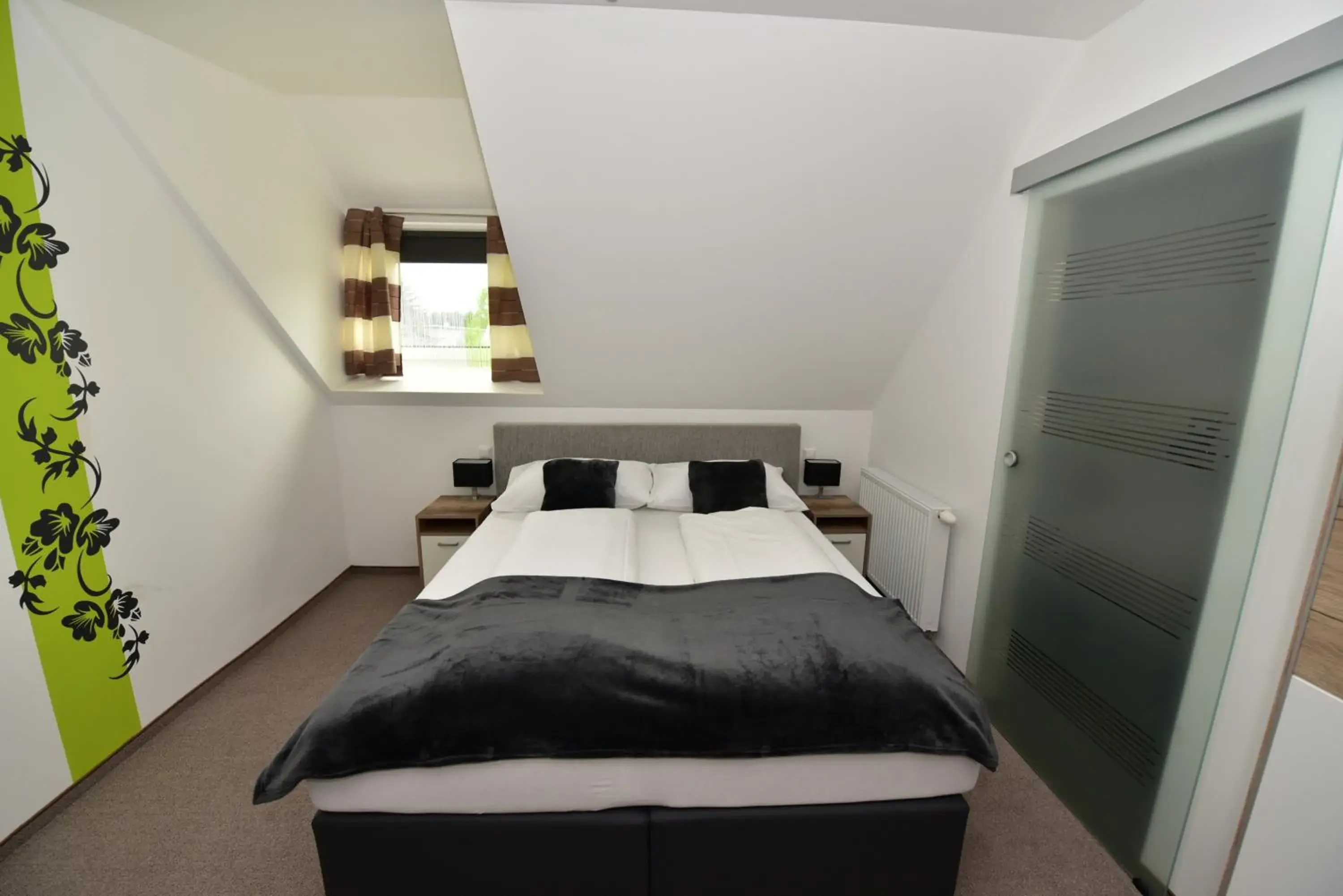 Double Room with Private Bathroom - single occupancy in Die Schlafstube - Bed & Breakfast Double Room with Private Bathroom - single occupancy in Die Schlafstube - Bed & Breakfast