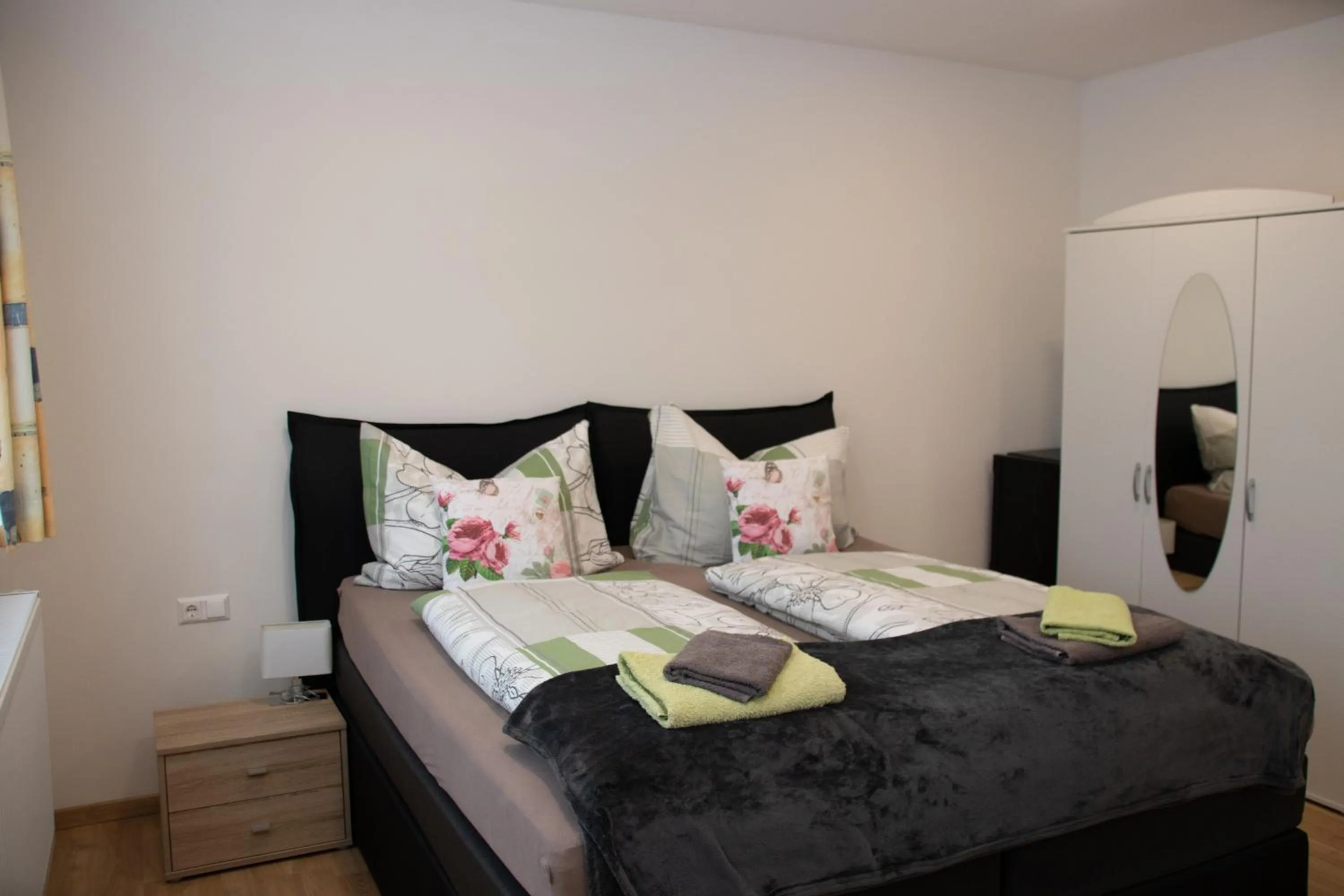 Bed in Die Schlafstube - Bed & Breakfast