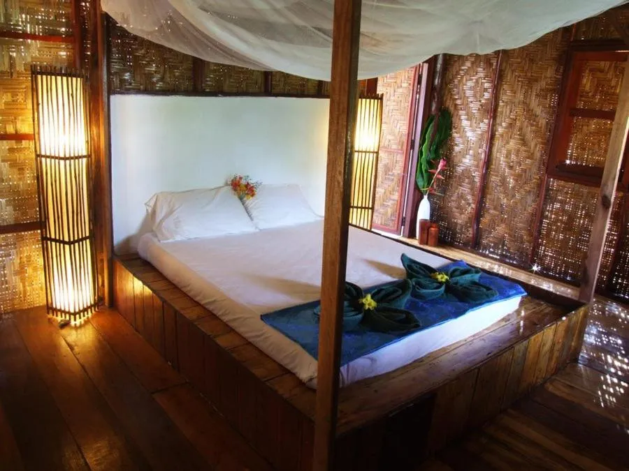 Bedroom, Bed in Andaman Sunflower