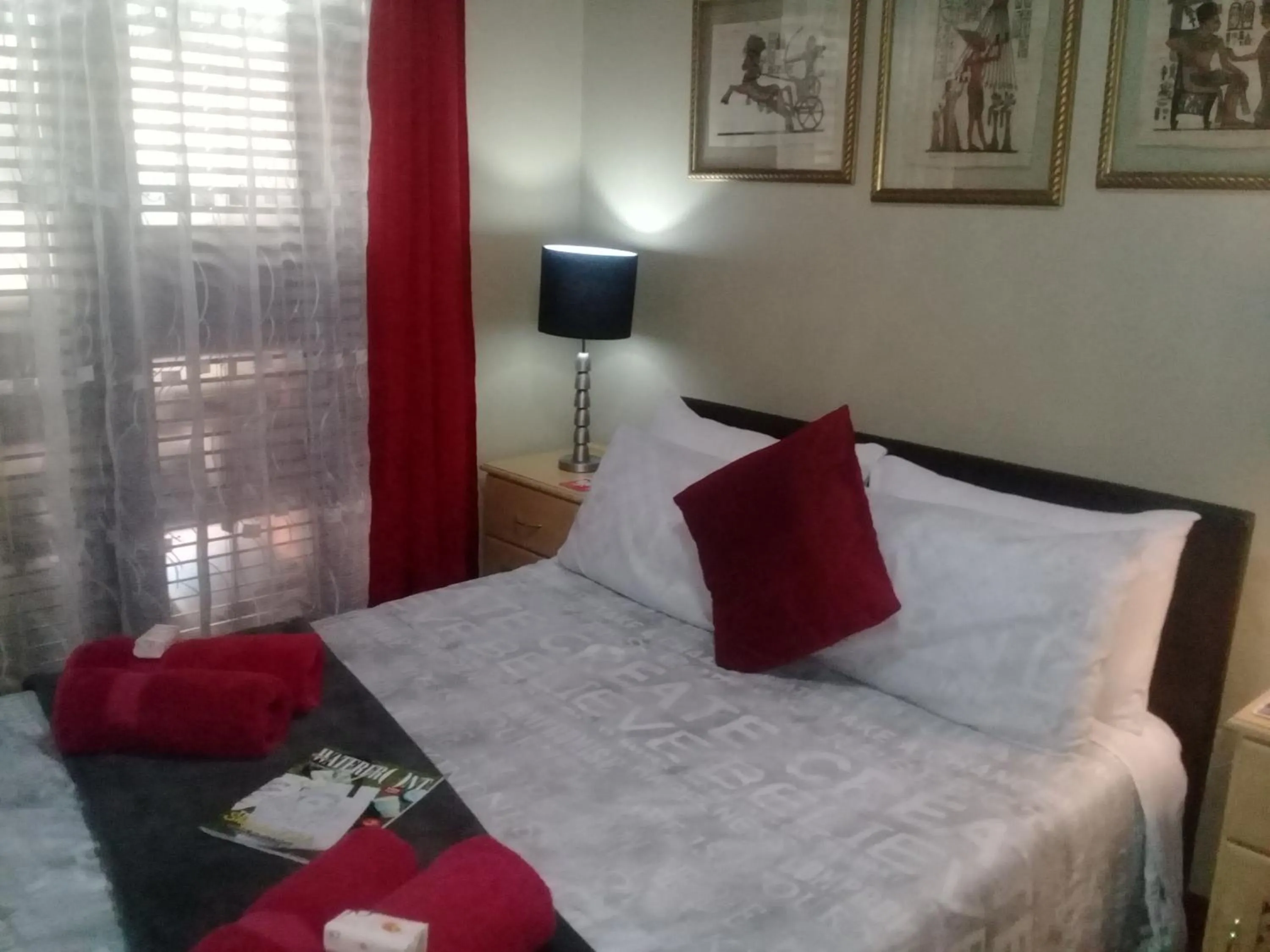 Bedroom, Bed in The Buddha Garden