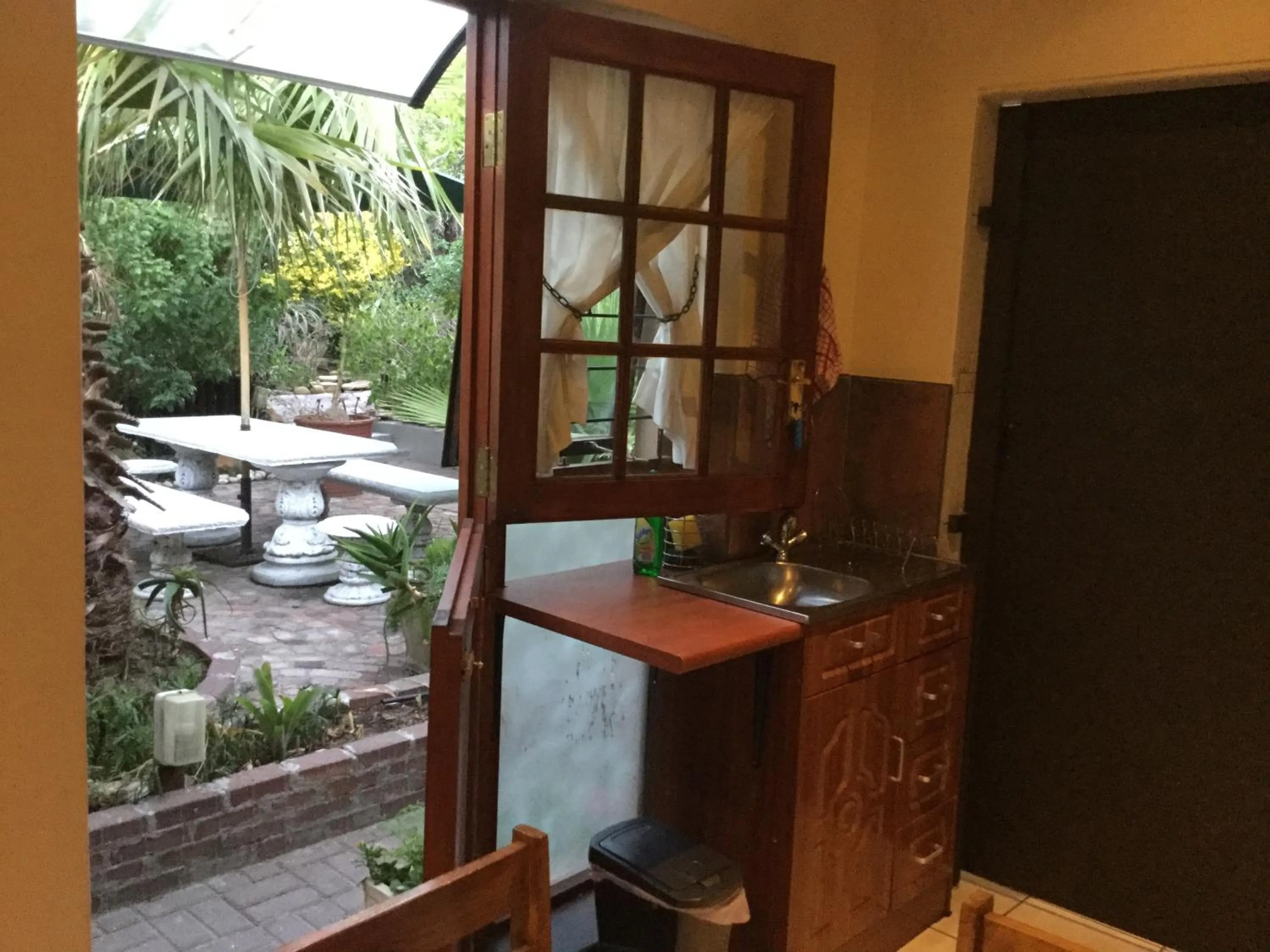 Kitchen or kitchenette in The Buddha Garden