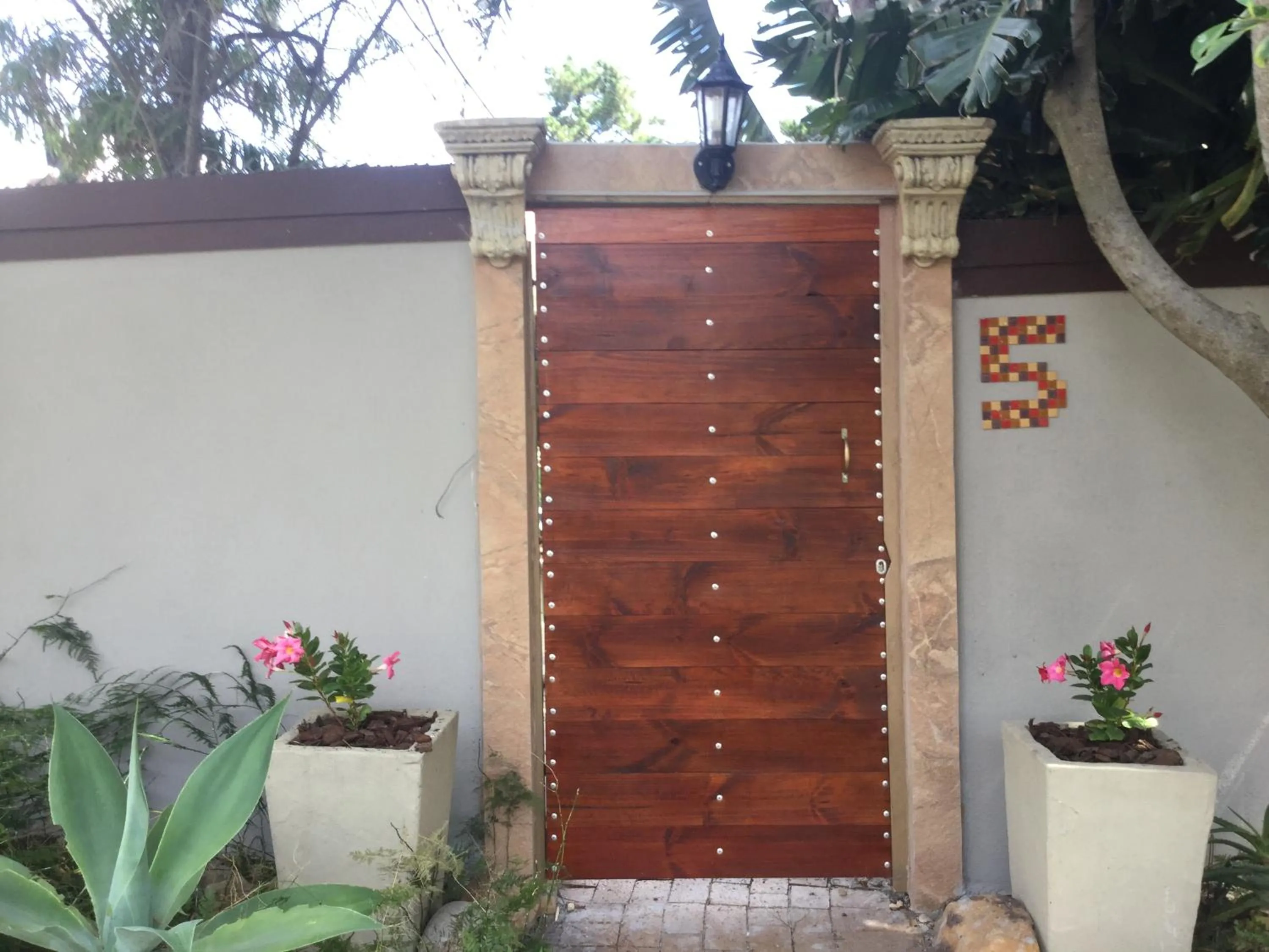 Facade/entrance in The Buddha Garden