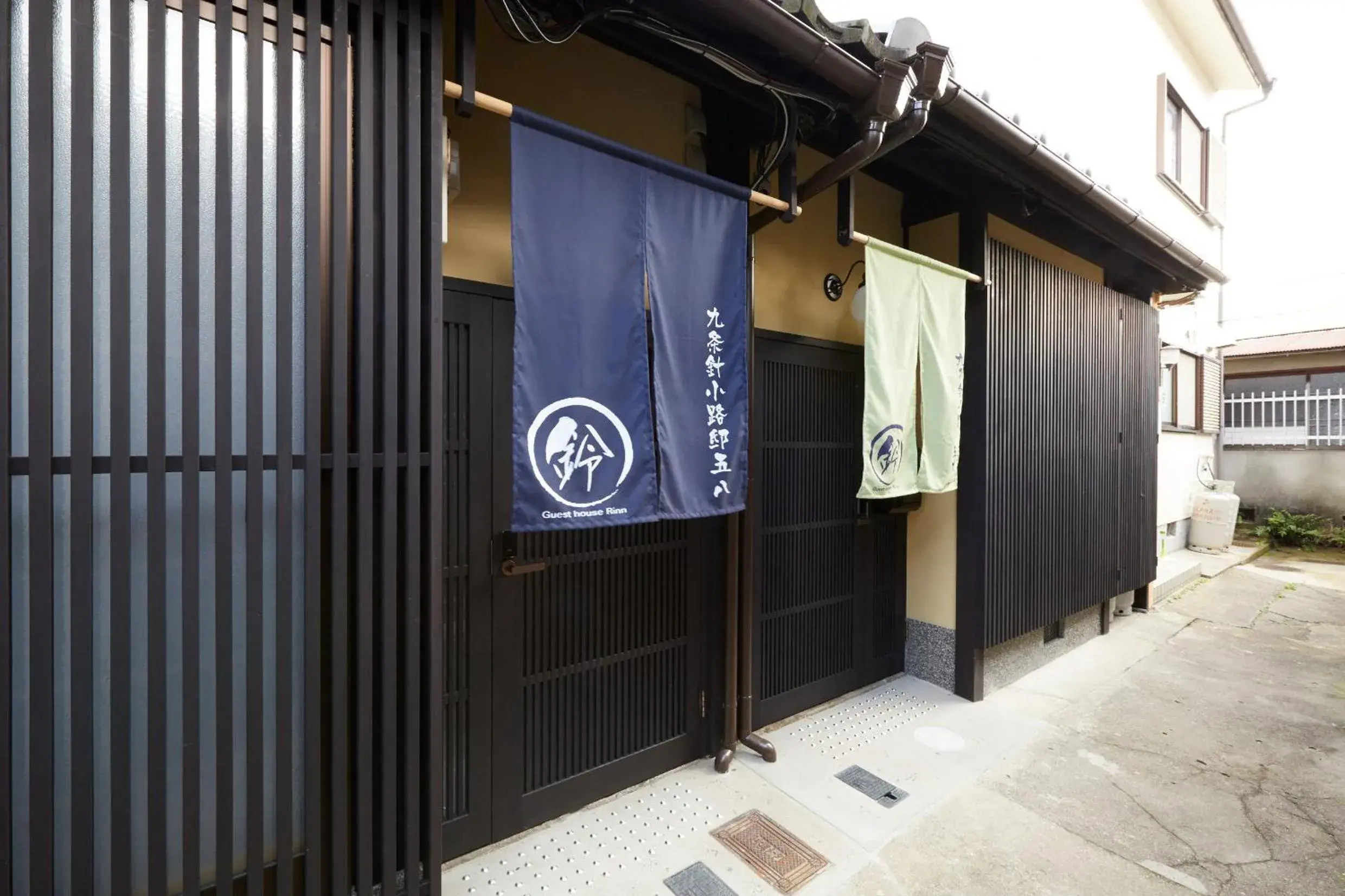 Property building in Rinn Kujoharikoji 59 Property building in Rinn Kujoharikoji 59